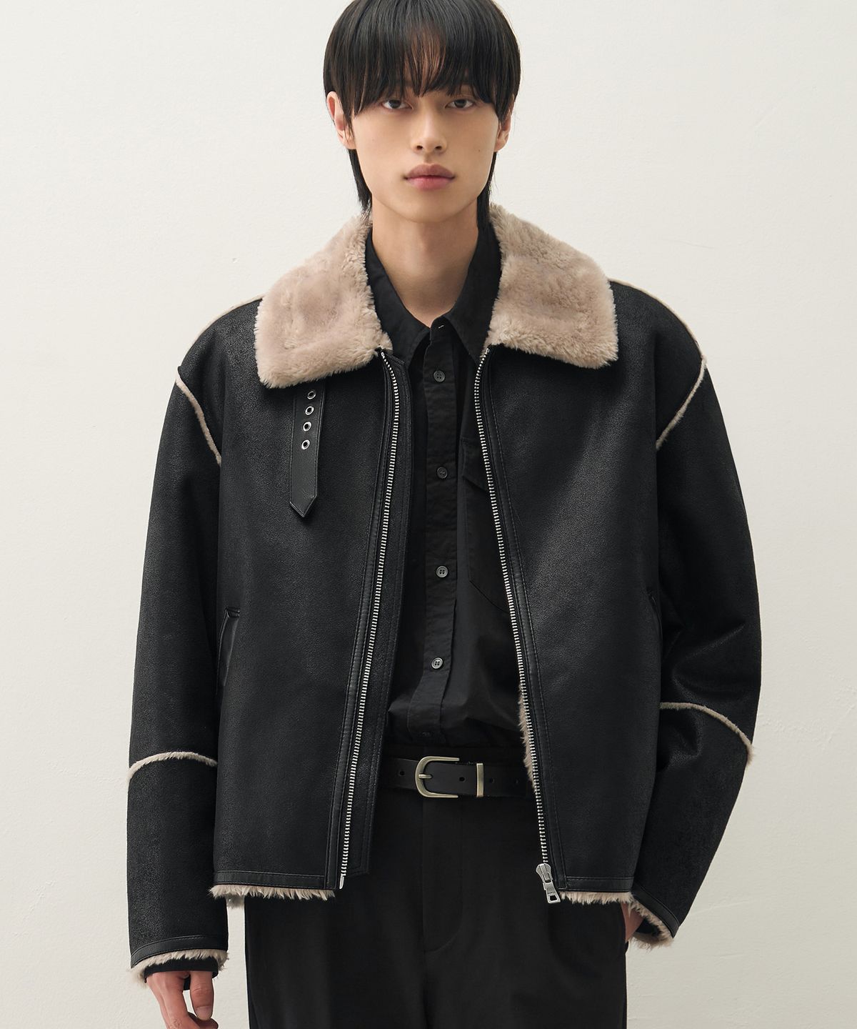 드로우핏(DRAW FIT) 오버사이즈 스웨이드 라인 무스탕 자켓 [BLACK]