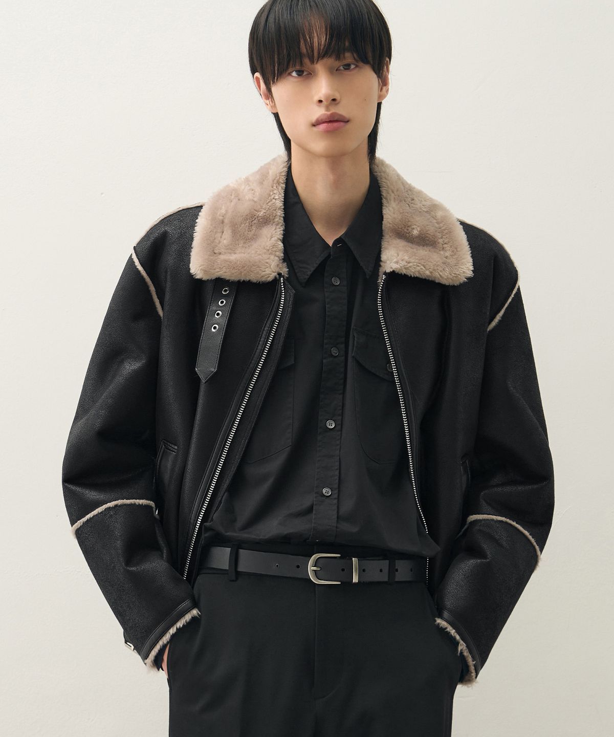 드로우핏(DRAW FIT) 오버사이즈 스웨이드 라인 무스탕 자켓 [BLACK]