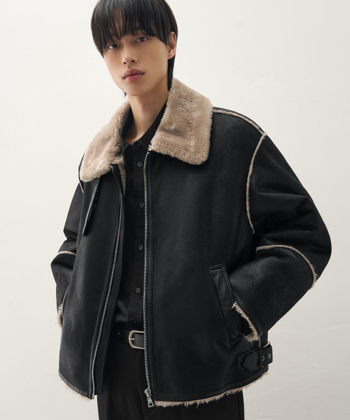 드로우핏(DRAW FIT) 오버사이즈 스웨이드 라인 무스탕 자켓 [BLACK]
