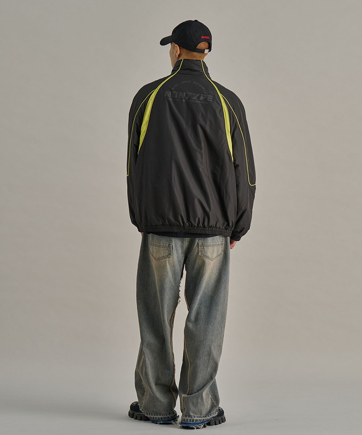 논타입(NONTYPE) DIAGONAL PANELED PIPING JUMPER (BLACK)