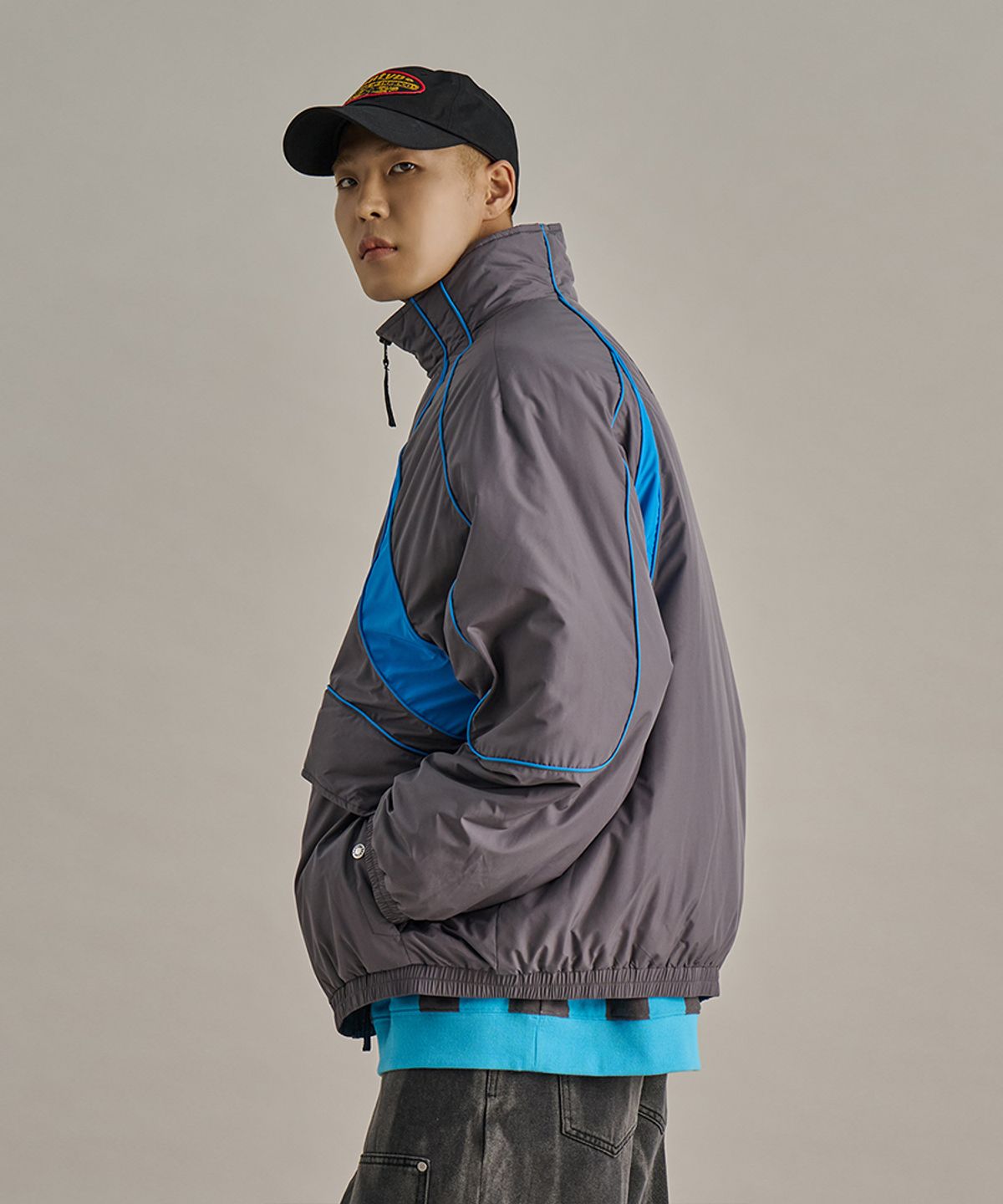 논타입(NONTYPE) DIAGONAL PANELED PIPING JUMPER (GRAY)