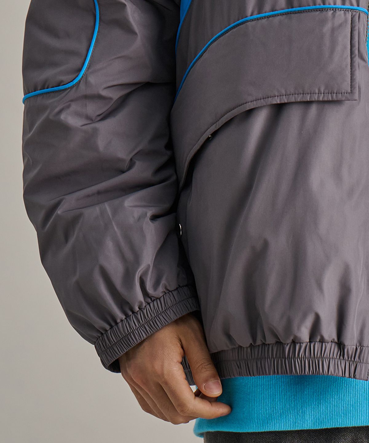 논타입(NONTYPE) DIAGONAL PANELED PIPING JUMPER (GRAY)