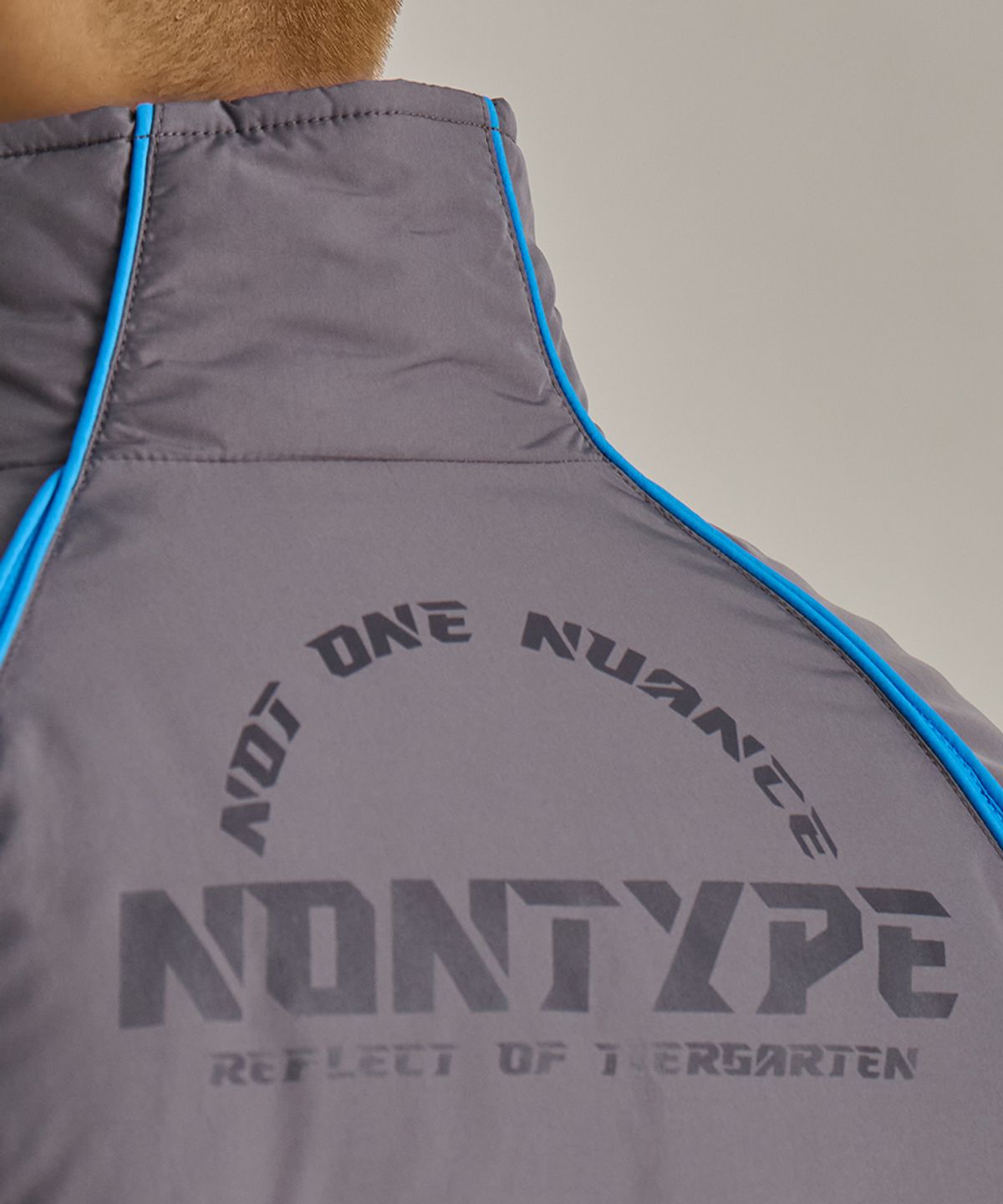 논타입(NONTYPE) DIAGONAL PANELED PIPING JUMPER (GRAY)