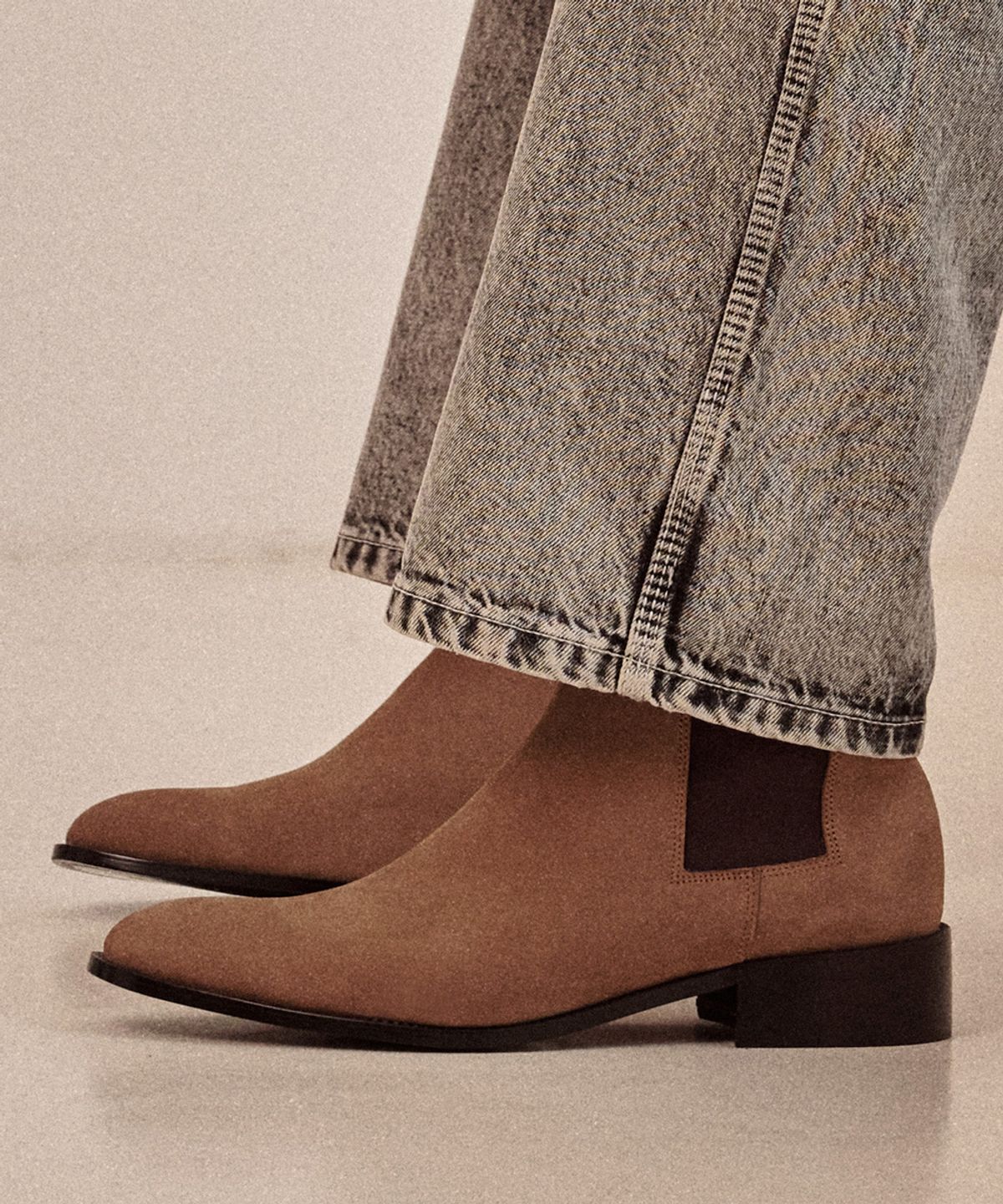 피렌체 아뜨리에(FIRENZE ATELIER) Rians_슬림토 스퀘어 밴딩 첼시부츠 3338 [BEIGE NUBUCK]