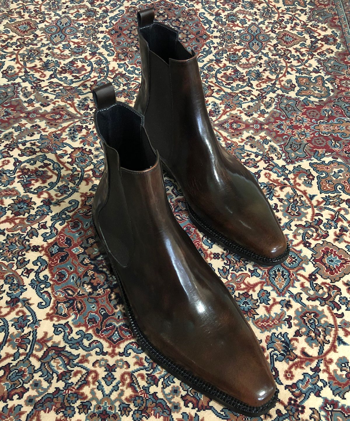 조앤슈(JOENSHOE) 헤리티지 첼시부츠 브라운 아도방