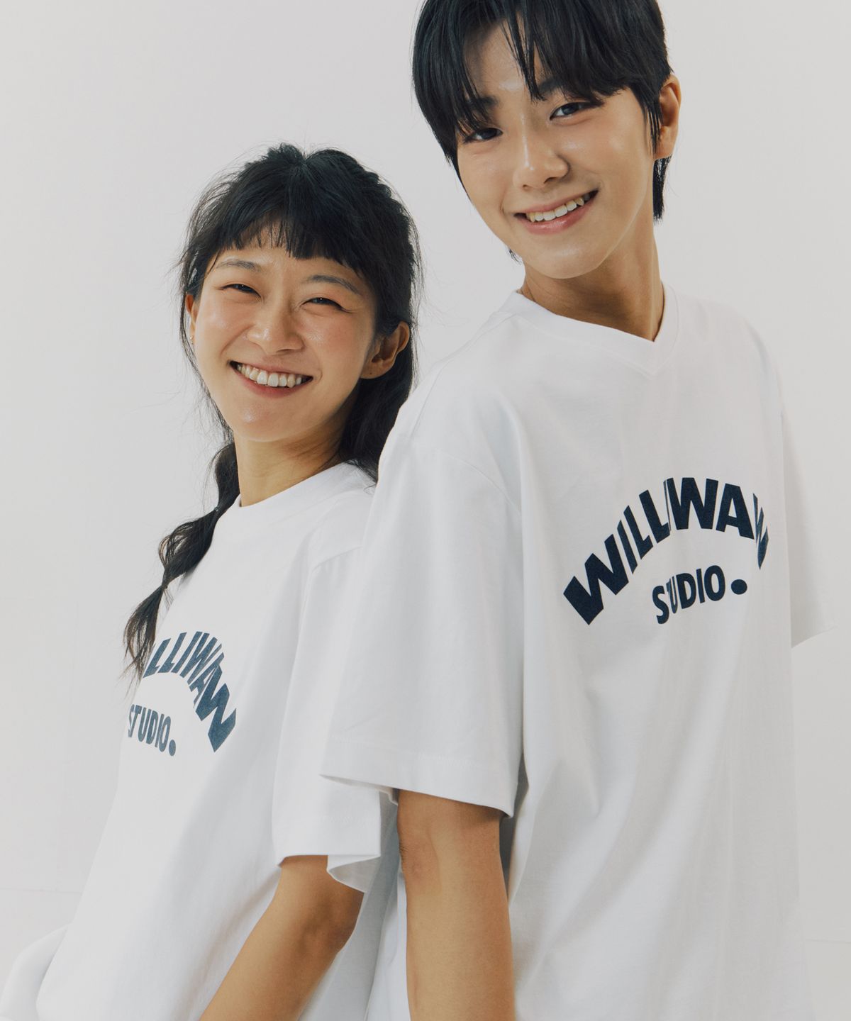 윌리워 스튜디오(WILLIWAW STUDIO) FAN-SHAPED 그래픽 후로킹 티셔츠 2 color