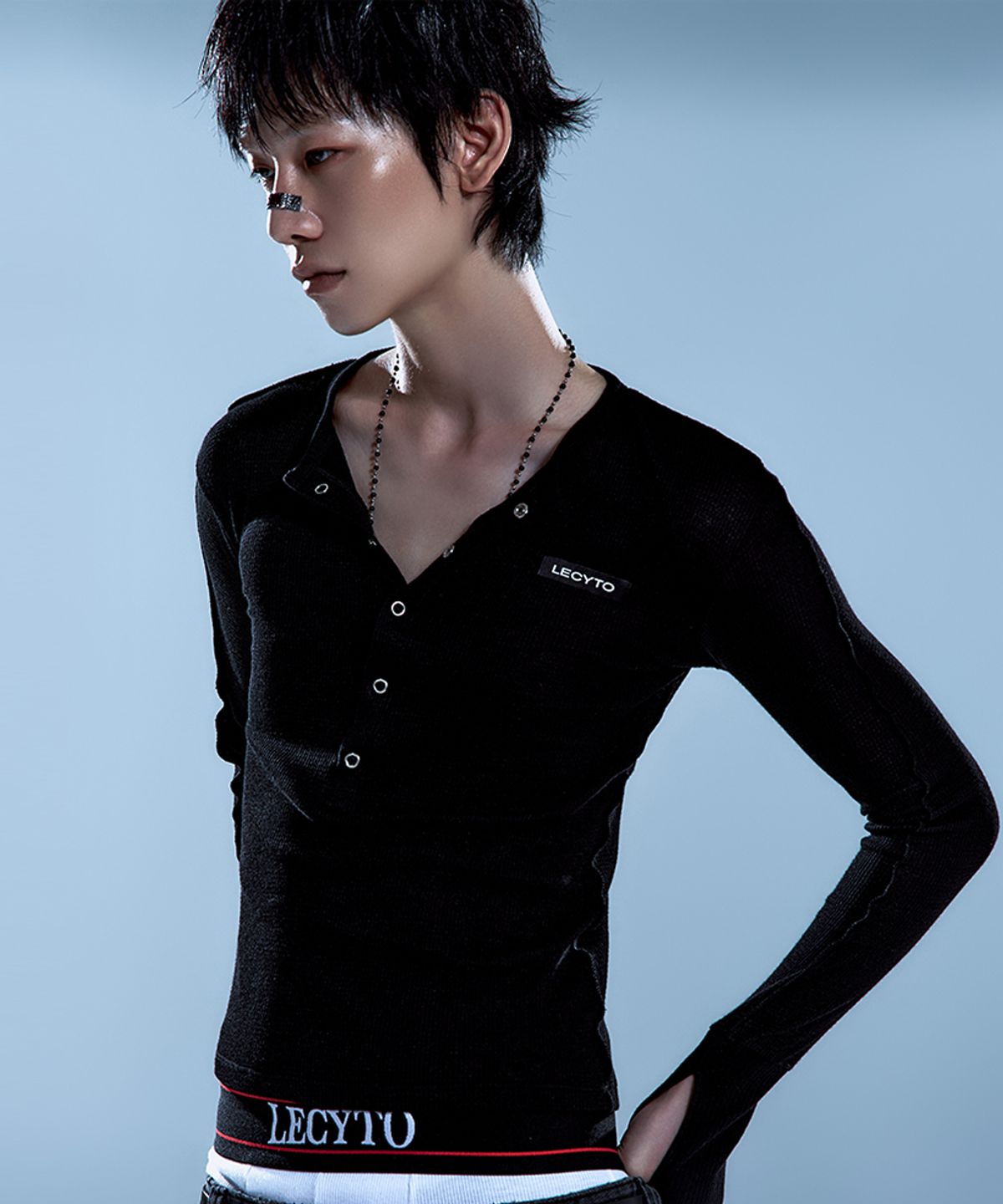 레씨토(LECYTO) Henley Neck Waffle Slim T-shirt_[Black]