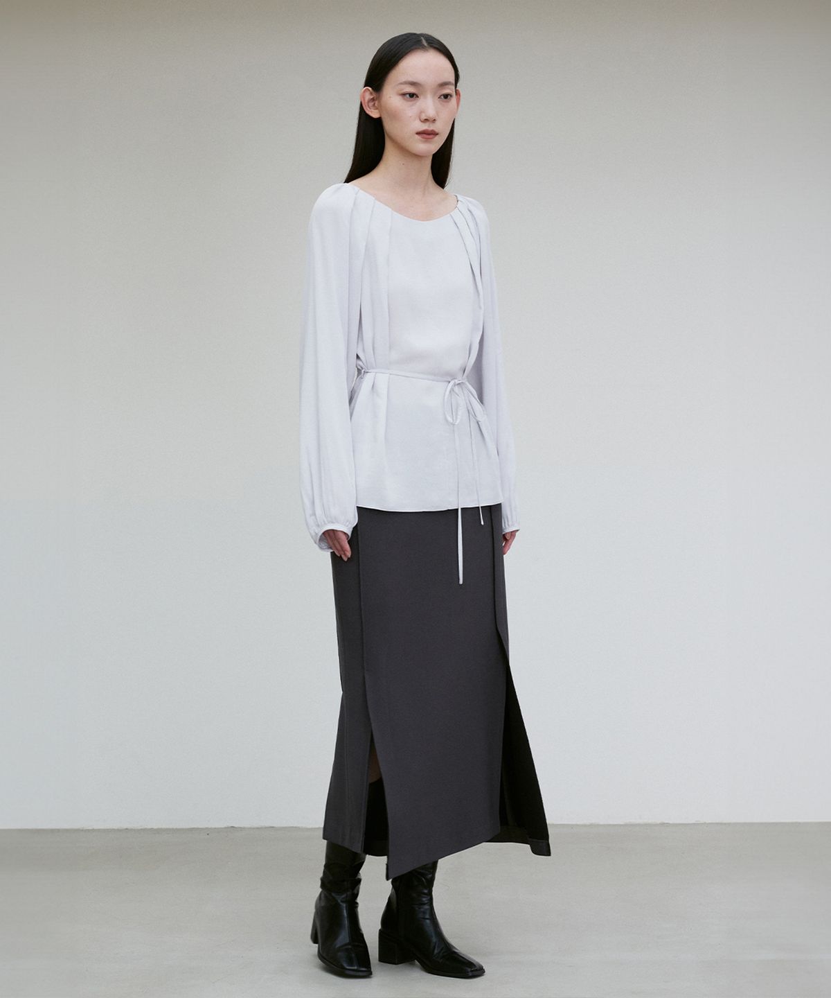리이(RE RHEE) PLEATED DETAIL BELTED BLOUSE LAVENDER