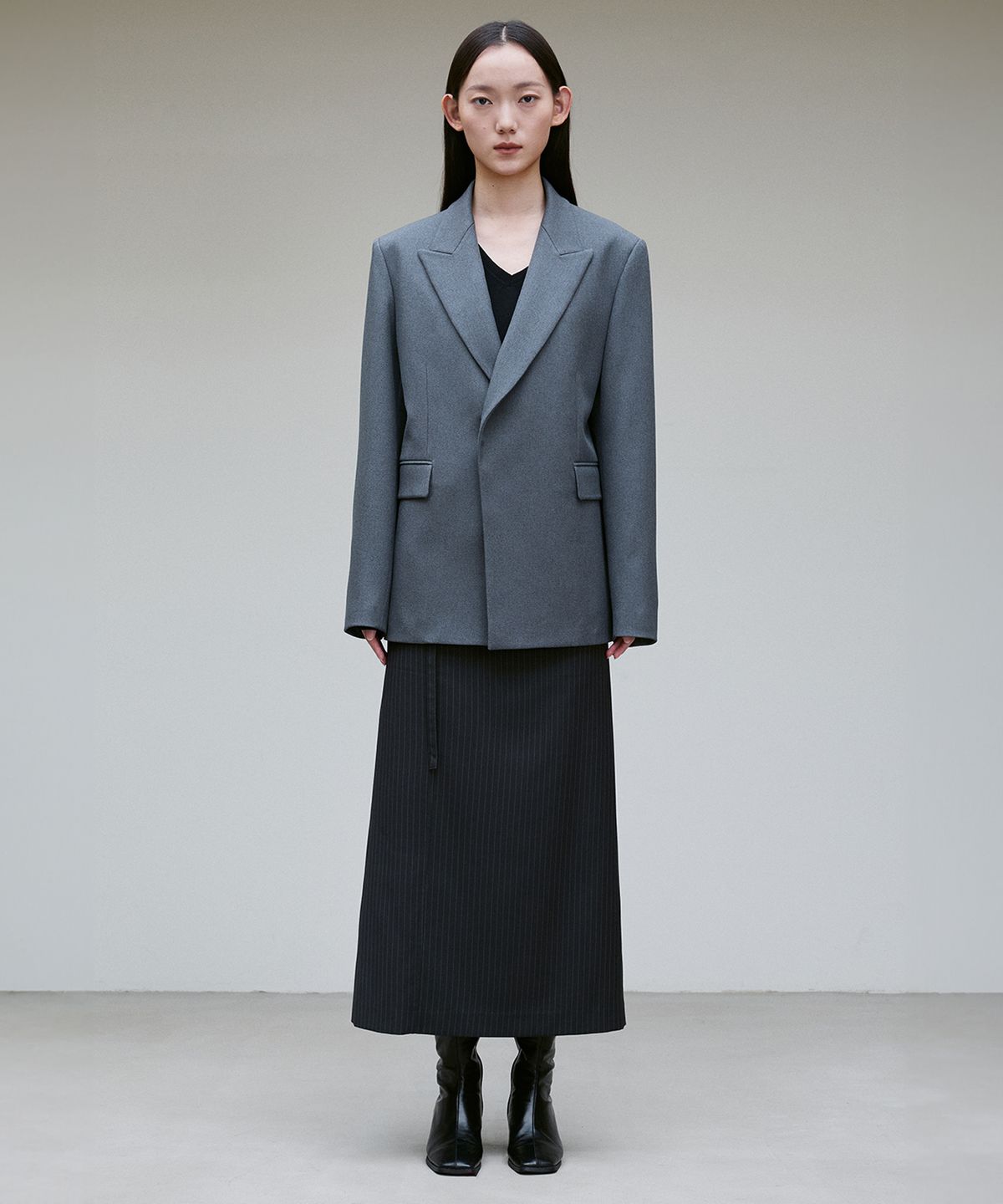리이(RE RHEE) CROSS BODY STRAP BLAZER JACKET