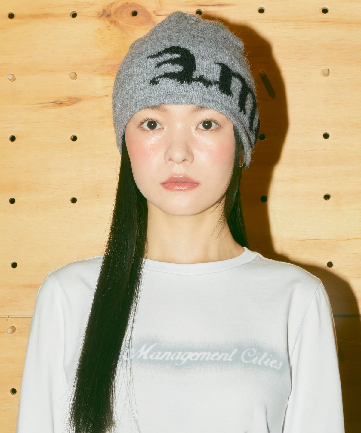 엘엠씨(LMC) GOTHIC NAME KNIT BEANIE charcoal