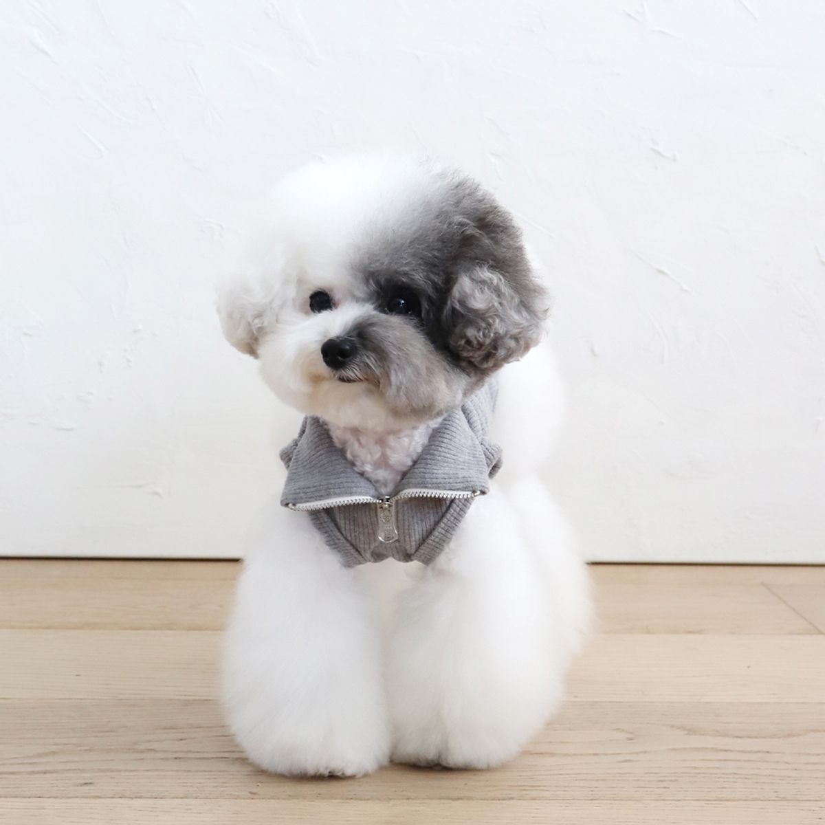 쉬오트(CHIOT) 소프트 슬리브리스 하프집업 (소프트그레이)