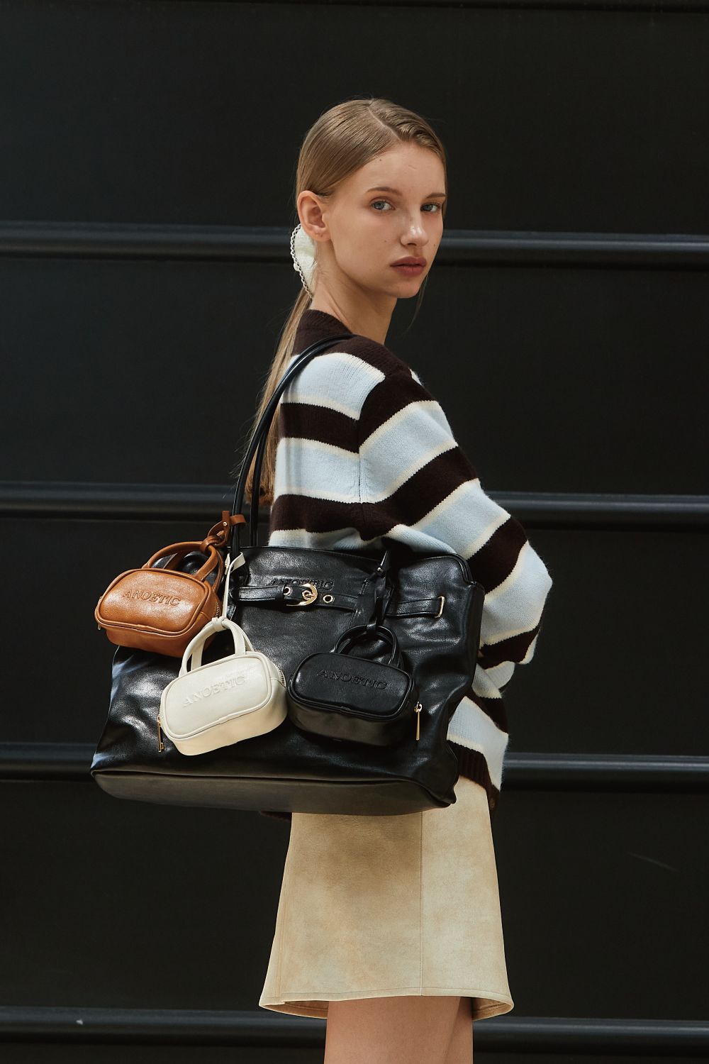 MUSINSA公式 | ANOETIC CLASSIC BELT SHOPPER BAG_BLACK