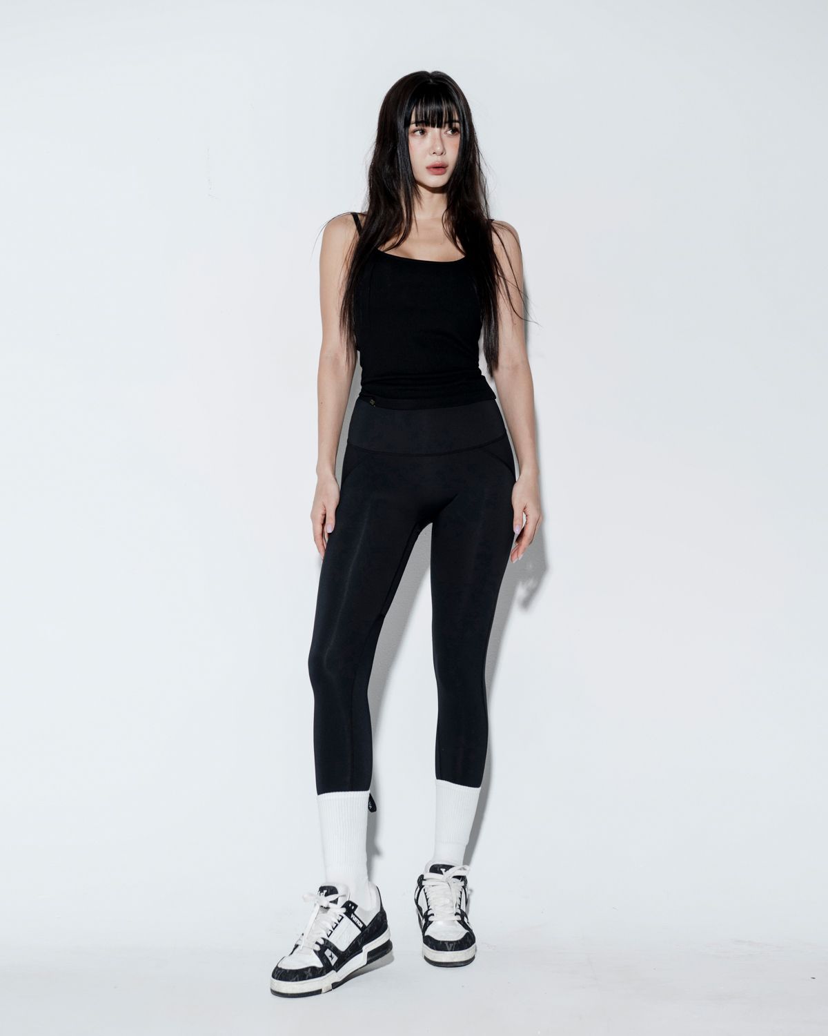비나앤코(VINAANDCO) 9부 힙업레깅스 - 블랙 (XS/S/M/L/XL)
