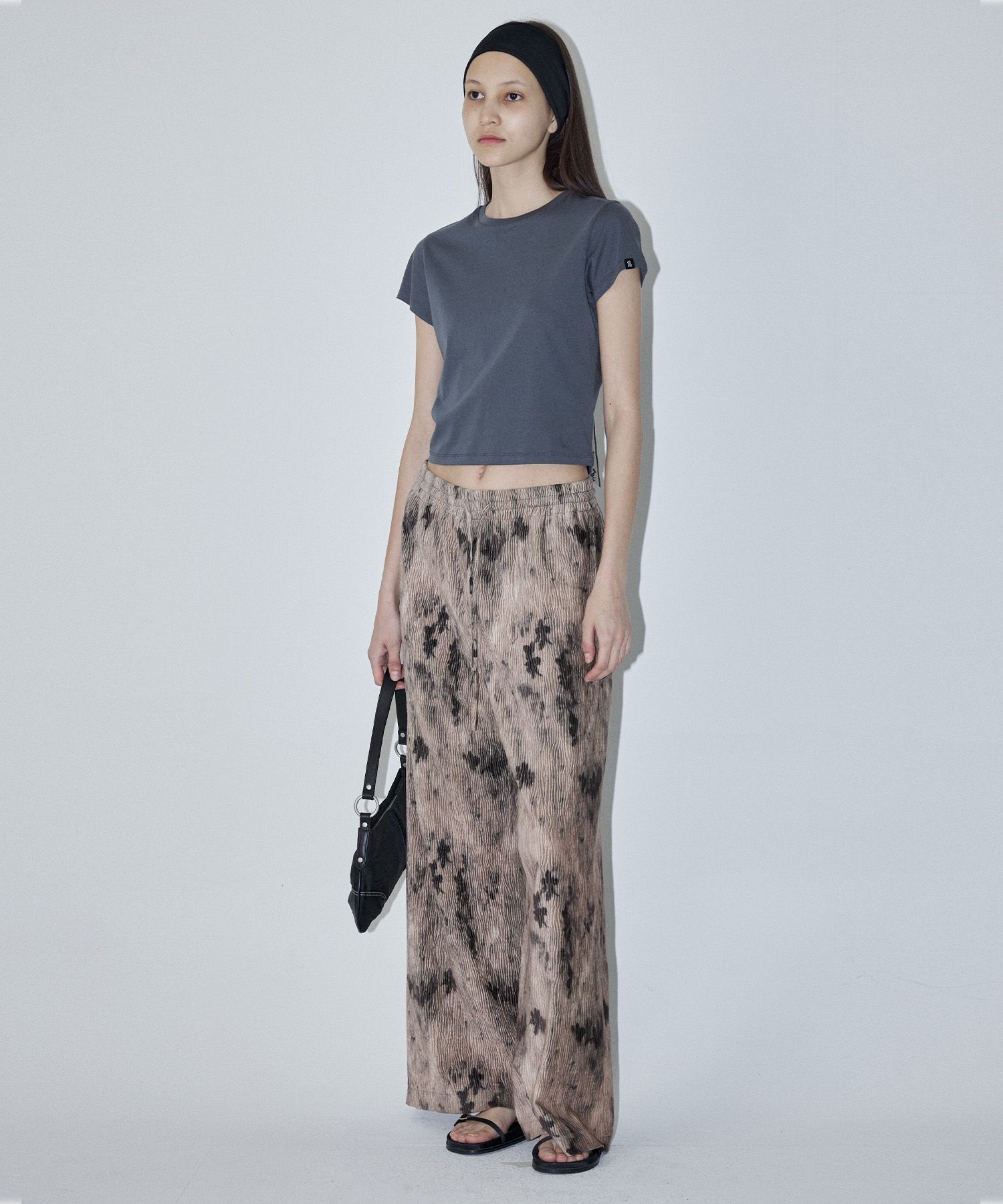 Enor★SMUDGE VELOUR BANDING PANTS - BEIGE MUSINSA | EN OR SMUDGE VELOUR BANDING PANTS - BEIGE