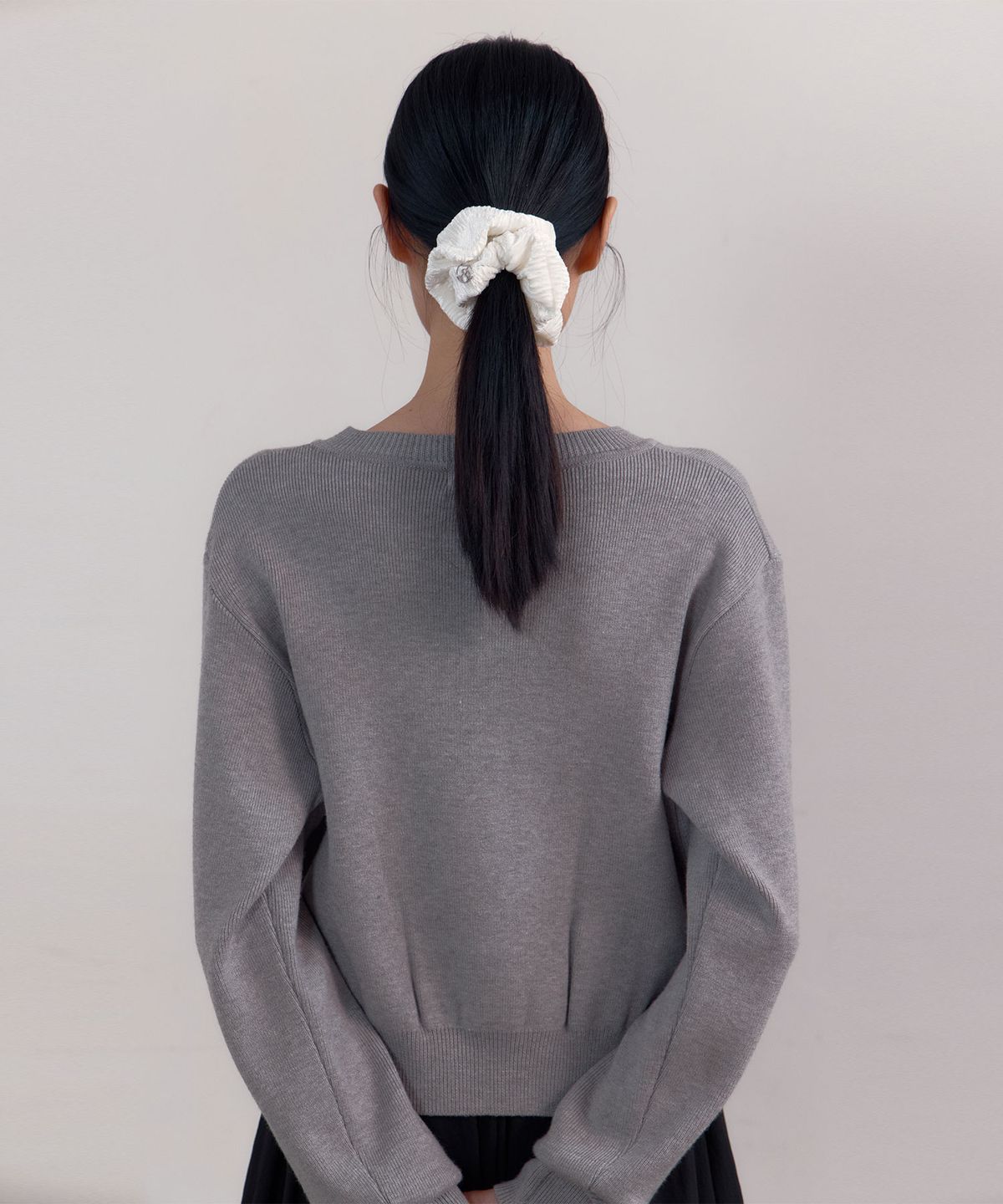 38컴온커먼(38COMEONCOMMON) Wrinkle Velvet Scrunchie (White)