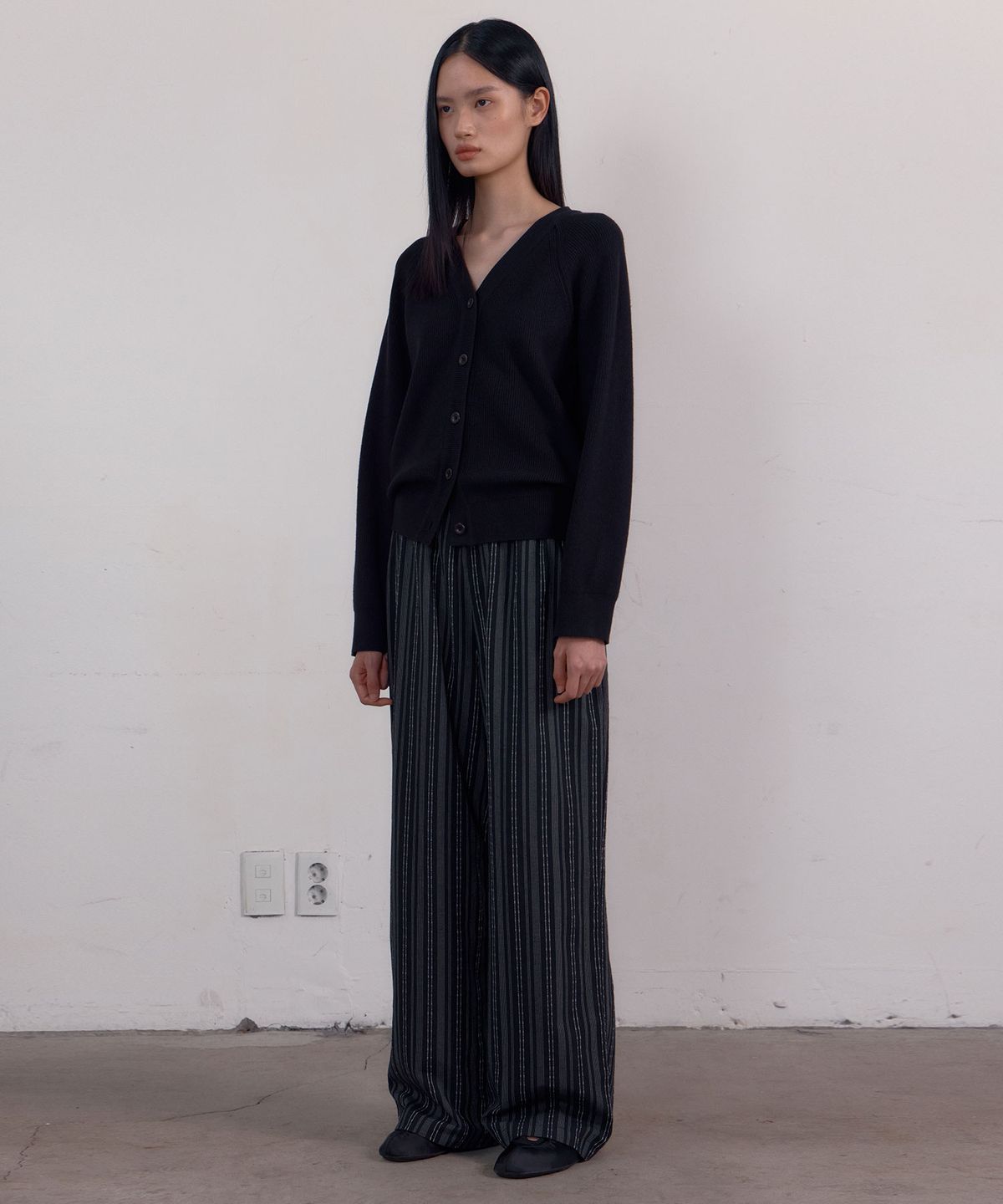 38컴온커먼(38COMEONCOMMON) Stripe Banding Pants (Black)