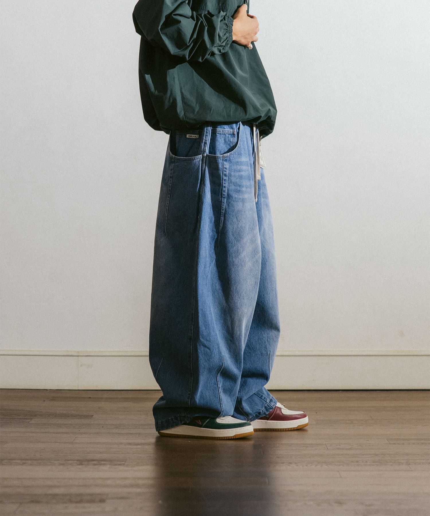 MUSINSA | ANGLAN Pit Pocket Dart Denim Balloon Pants - Denim
