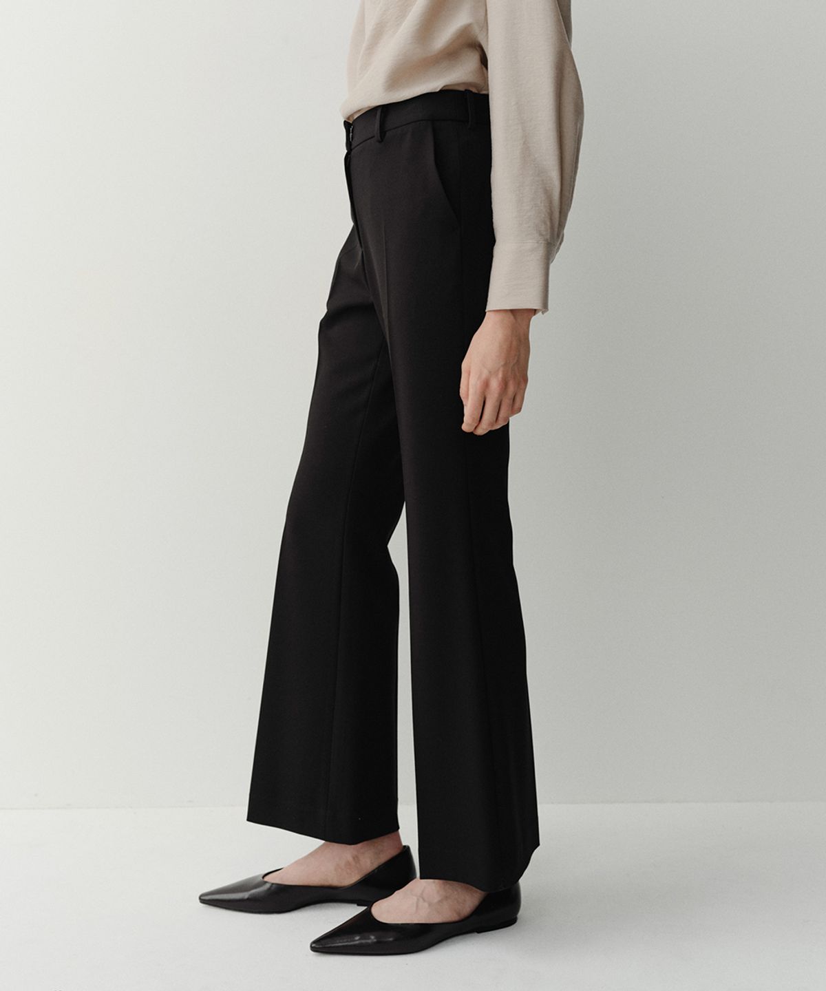 이아(EAAH) FW BELL BOTTOM PANTS (BLACK)