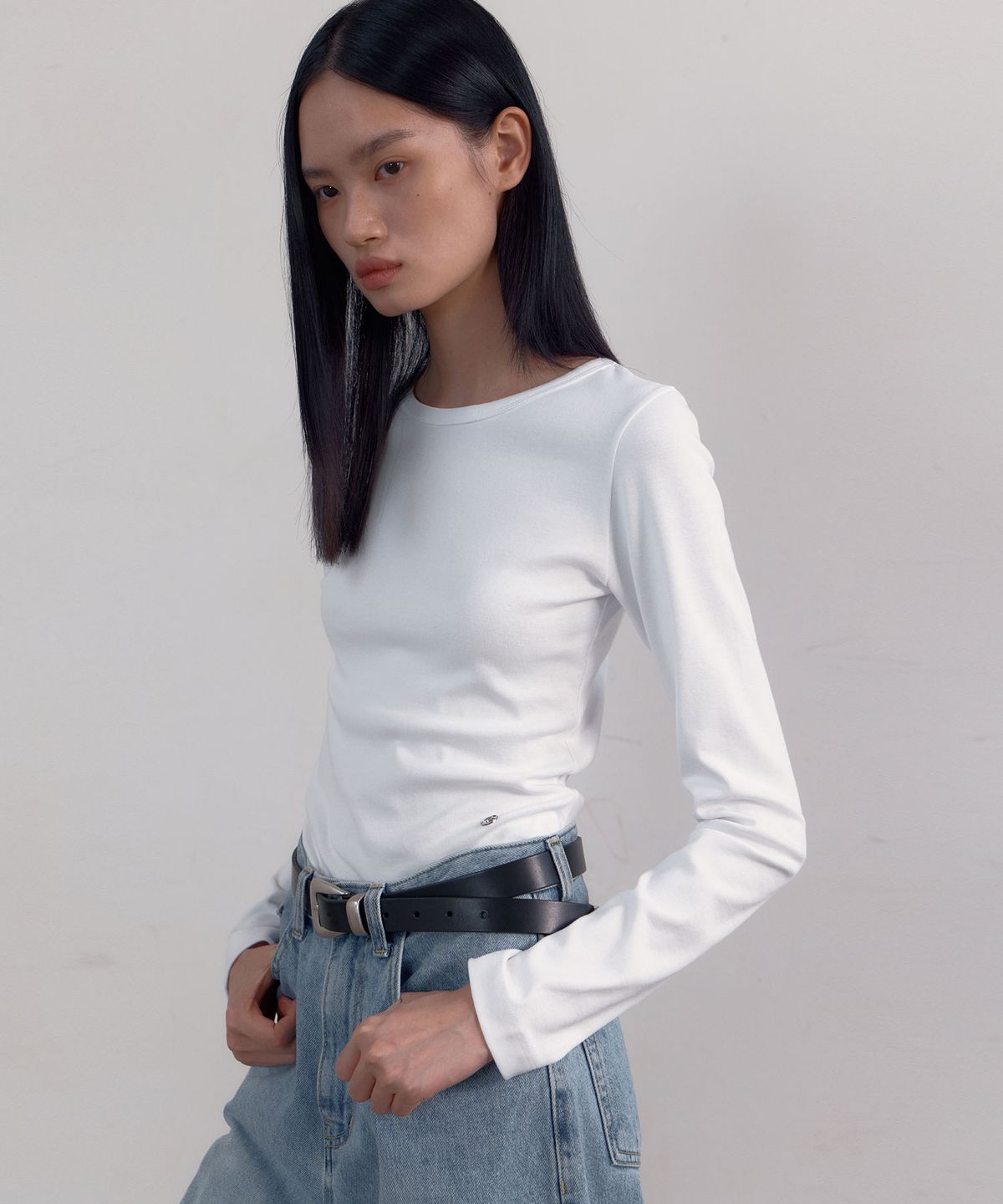 38컴온커먼(38COMEONCOMMON) Symbol Slim Long Sleeve T-Shirts (White)