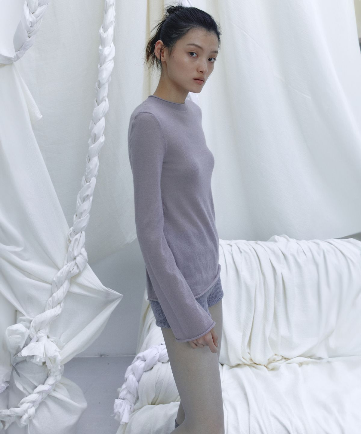 엔오르(EN OR) OPEN BACK BELL SLEEVE KNIT - LAVENDER