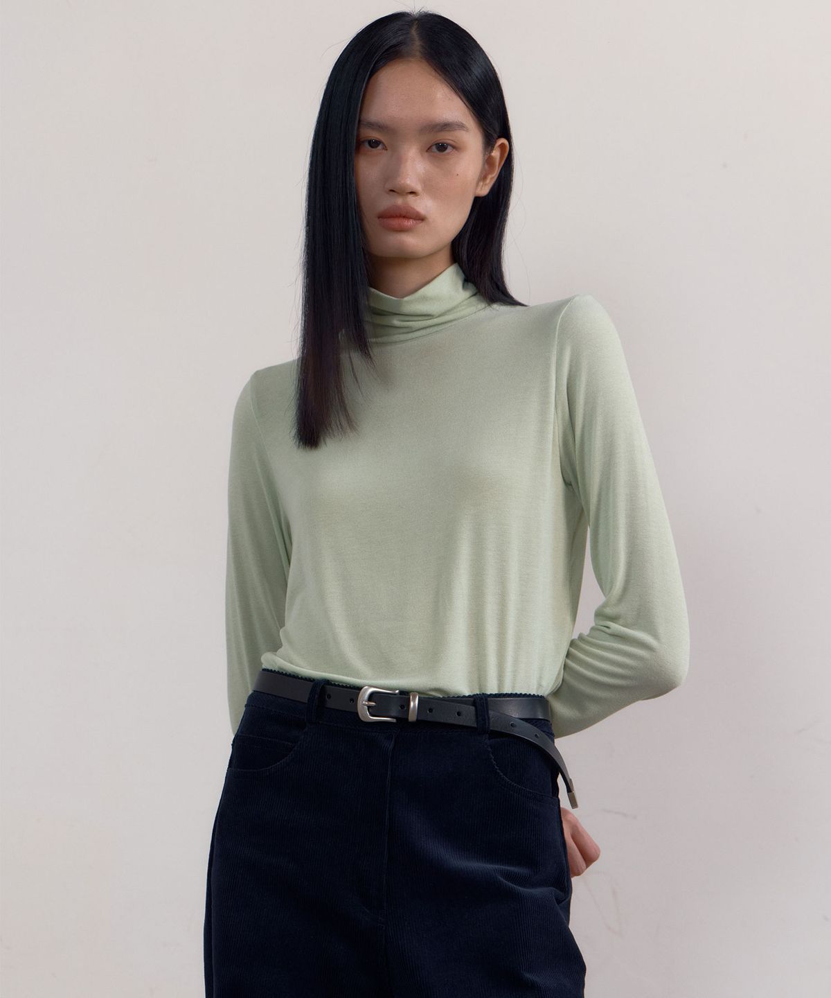 38컴온커먼(38COMEONCOMMON) Soft Slim Turtle-neck Top (Green Mint)
