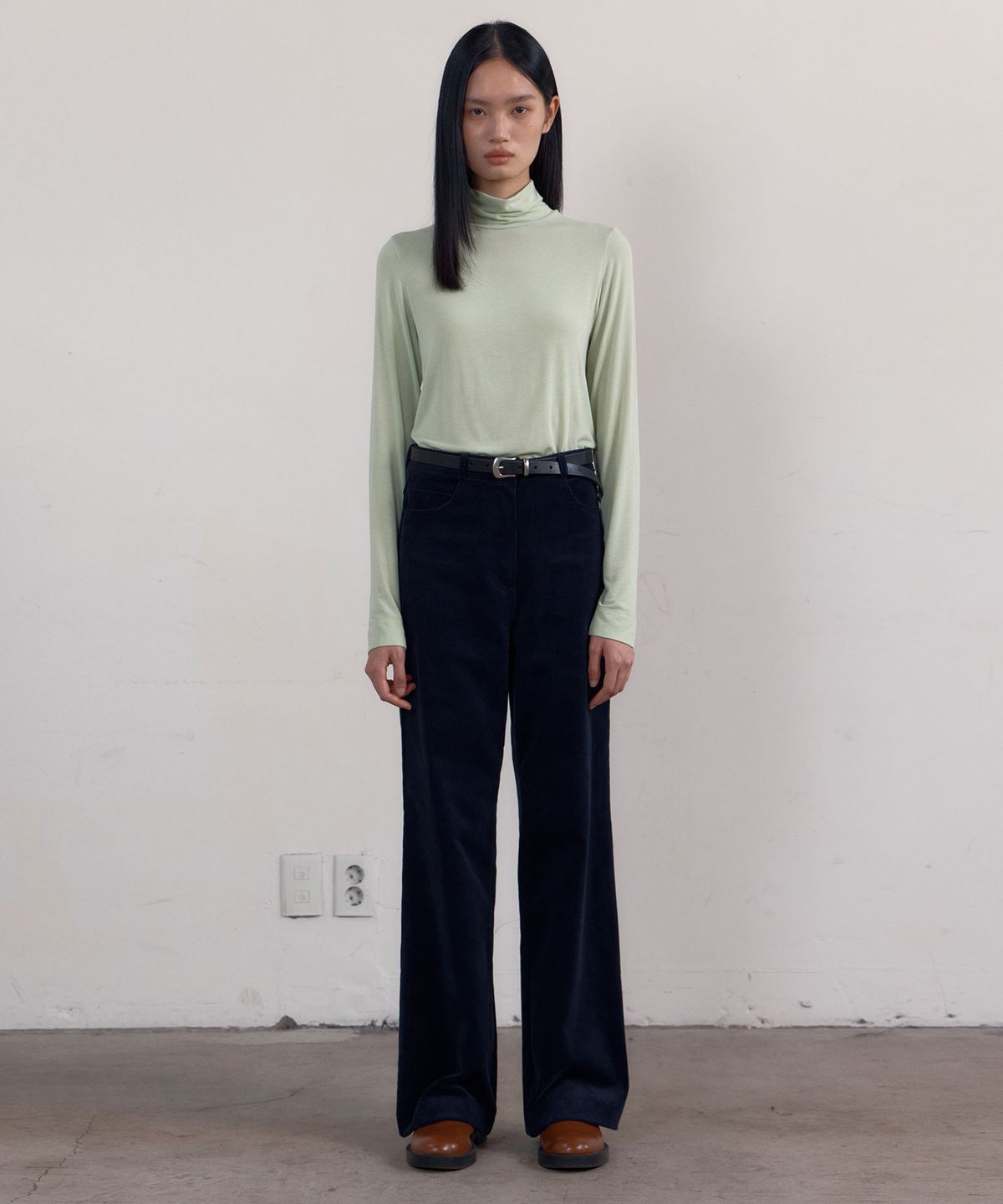 38컴온커먼(38COMEONCOMMON) Soft Slim Turtle-neck Top (Green Mint)