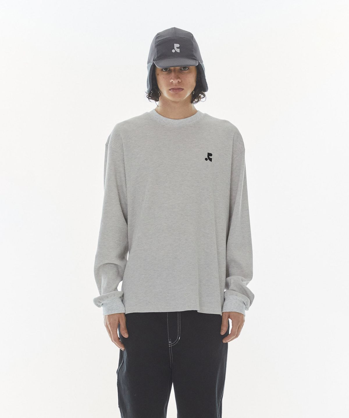 레스트앤레크레이션(REST&RECREATION) REVERSIBLE TRAPPER HAT - DARK GREY