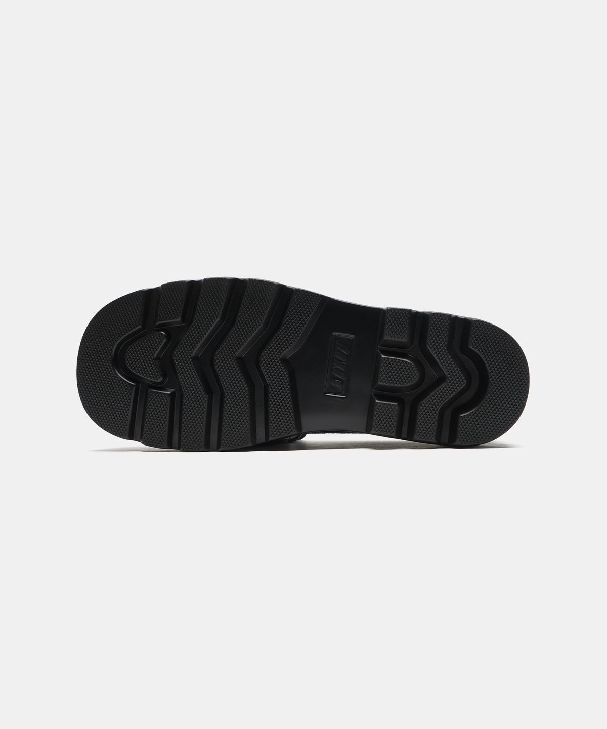식스핏(6FT) [미누의코디 x 식스핏] BOLD CHUNKY WALLABEE-BLACK