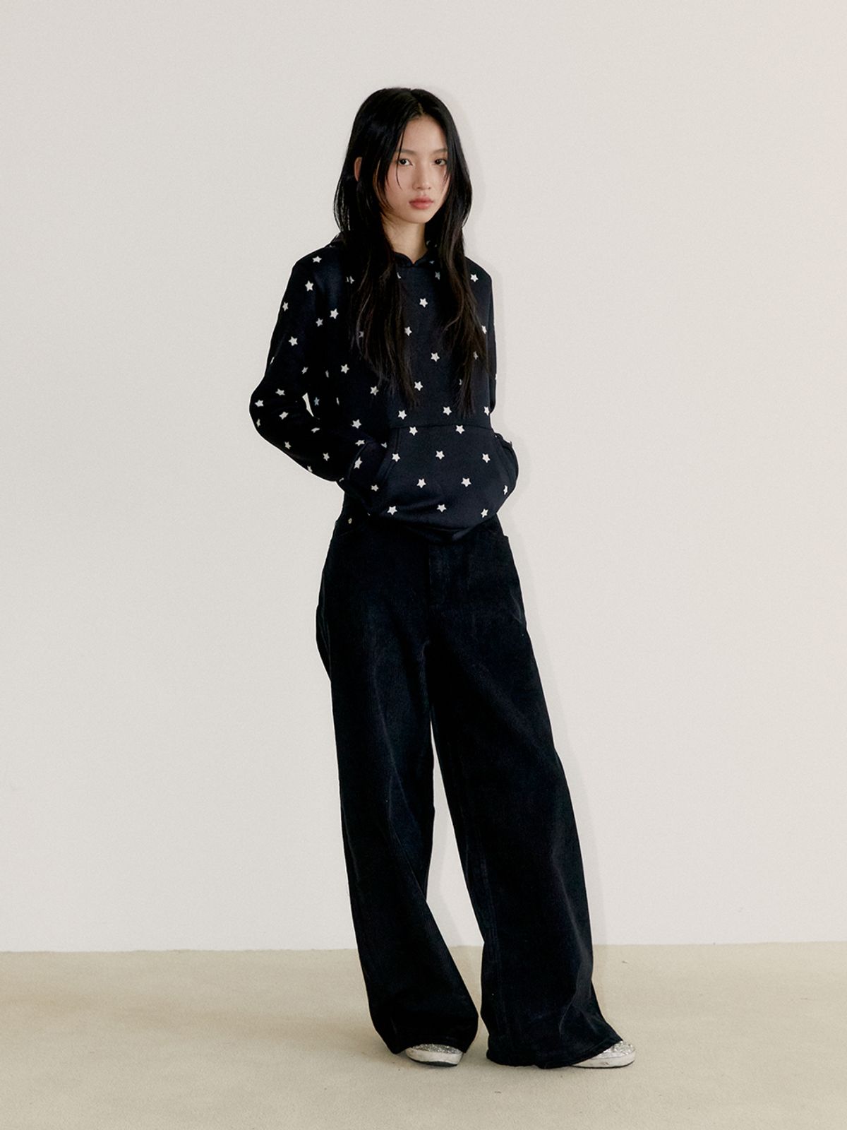 오피쉬(OAFISH) MINI STAR HOODIE, BLACK