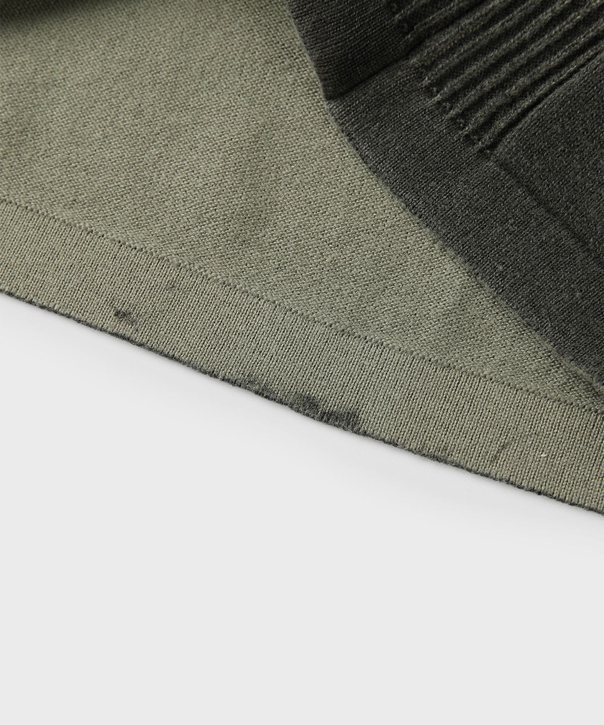 빠니깔레(PANICALE) 카키 골지 크루넥 니트