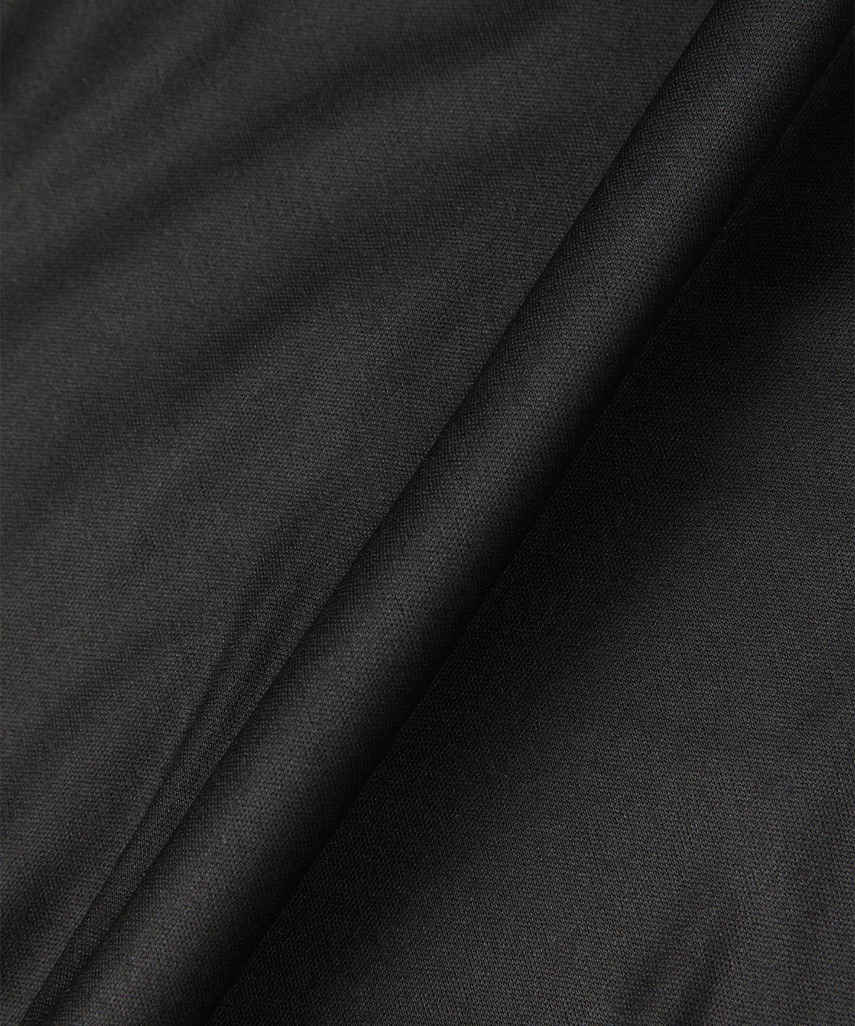 빠니깔레(PANICALE) 블랙 소프트 반집업 니트