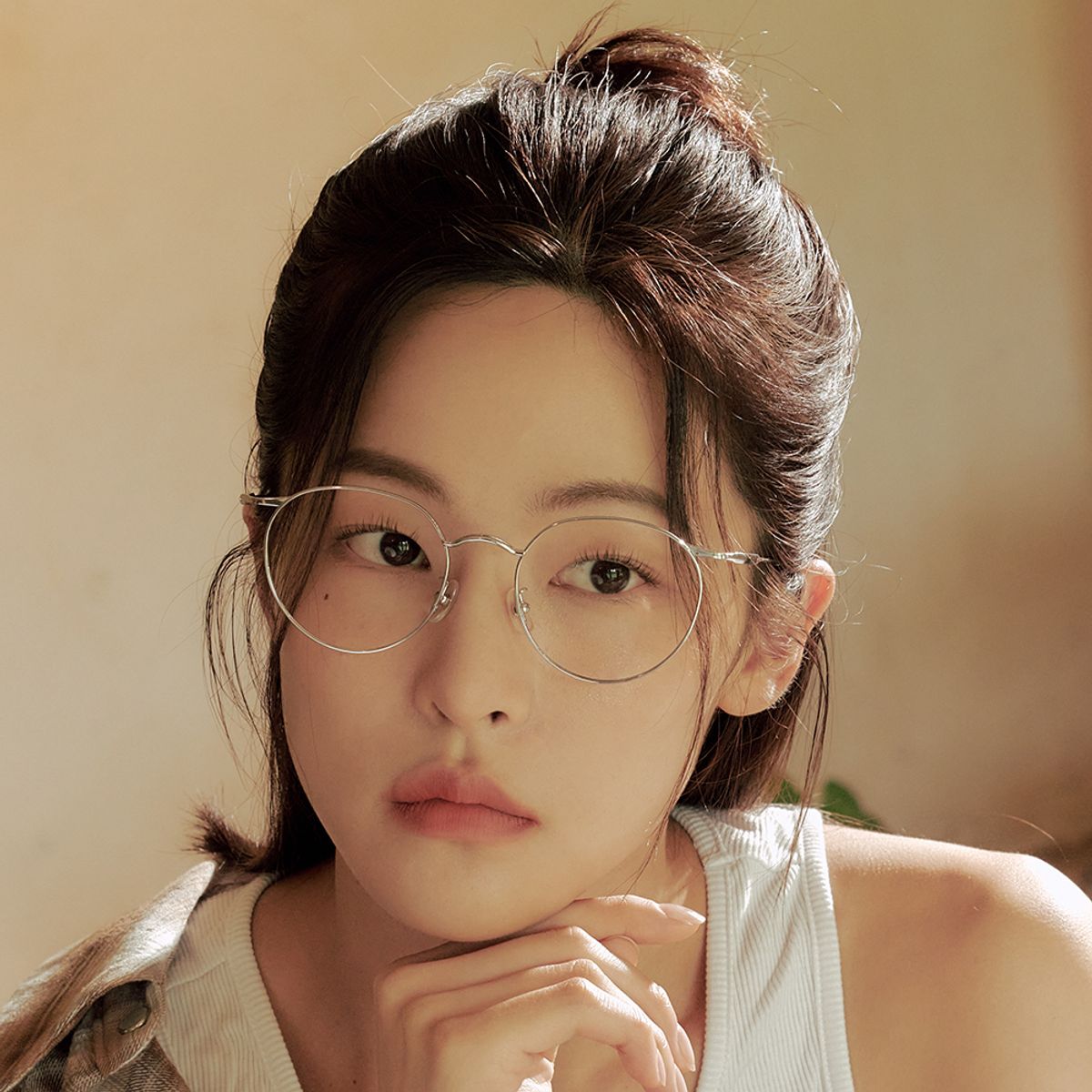 알로아이웨어(ALO EYEWEAR) [illusionist] 오버사이즈 라운드 티타늄 실버 안경테 IL8404 1111G