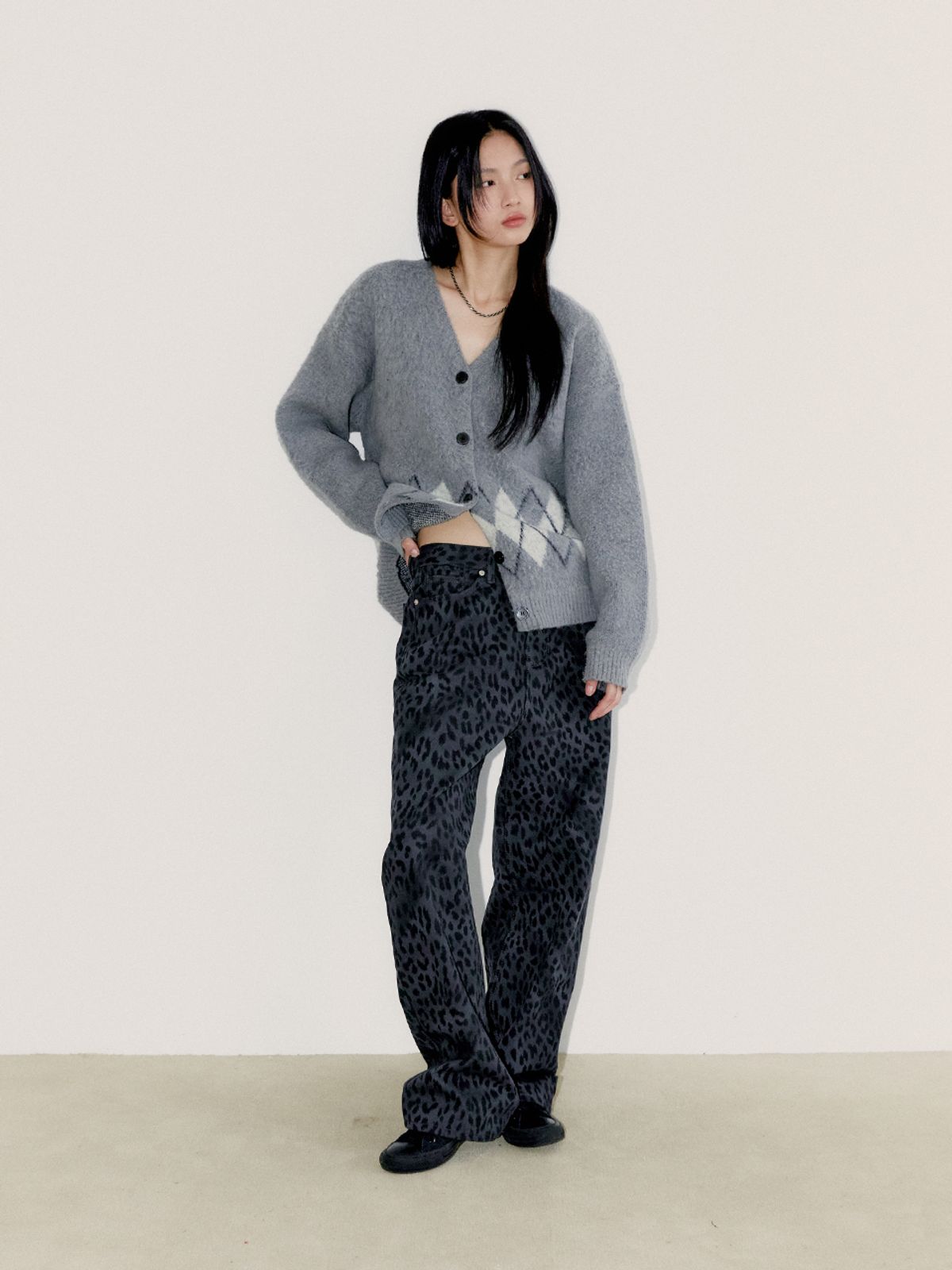 오피쉬(OAFISH) WIDE LEOPARD PANTS, CHARCOAL