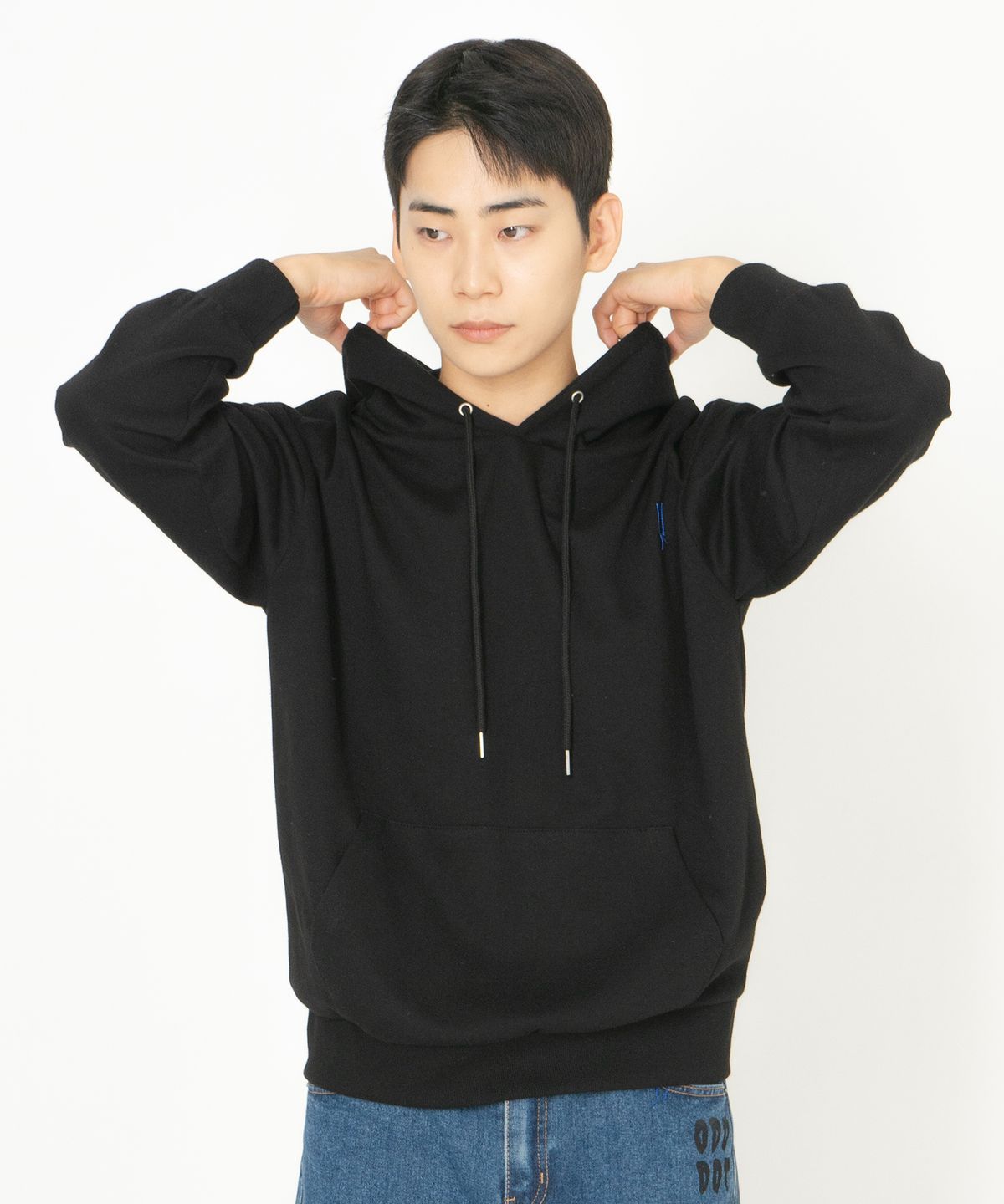 오드닷(ODD DOT) 오드 스퀘어 후드티_블랙