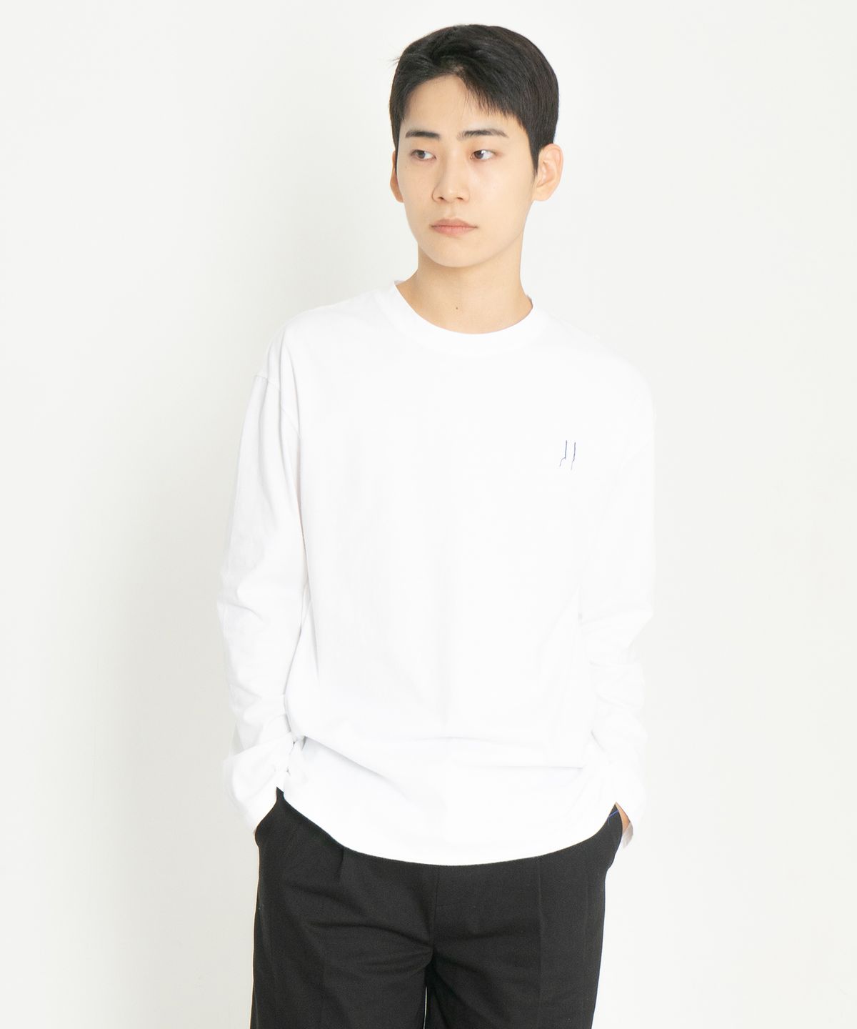 오드닷(ODD DOT) 오드 스퀘어 롱슬리브_화이트