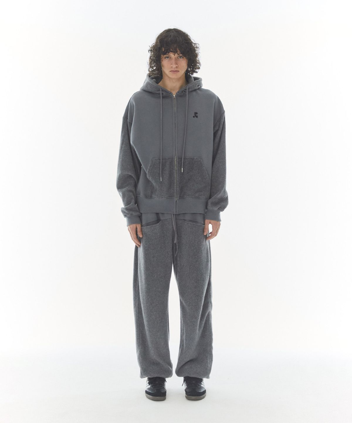 레스트앤레크레이션(REST&RECREATION) COLORATION FLEECE JOGGER PANTS - GREY