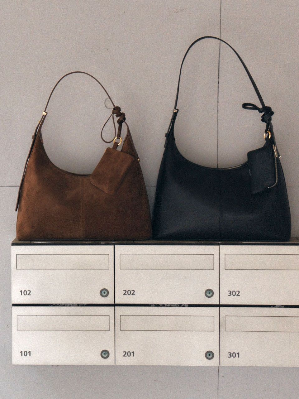 ★早期完売★DE MERIEL★Veneta Hobo Bag Small 2色★日本未入荷 DE MERIEL】 Veneta Hobo Bag Small (DE MERIEL/トートバッグ