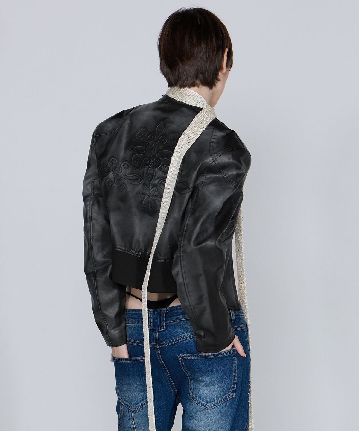스컬프터(SCULPTOR) Emboss Faux Leather Bomber Black