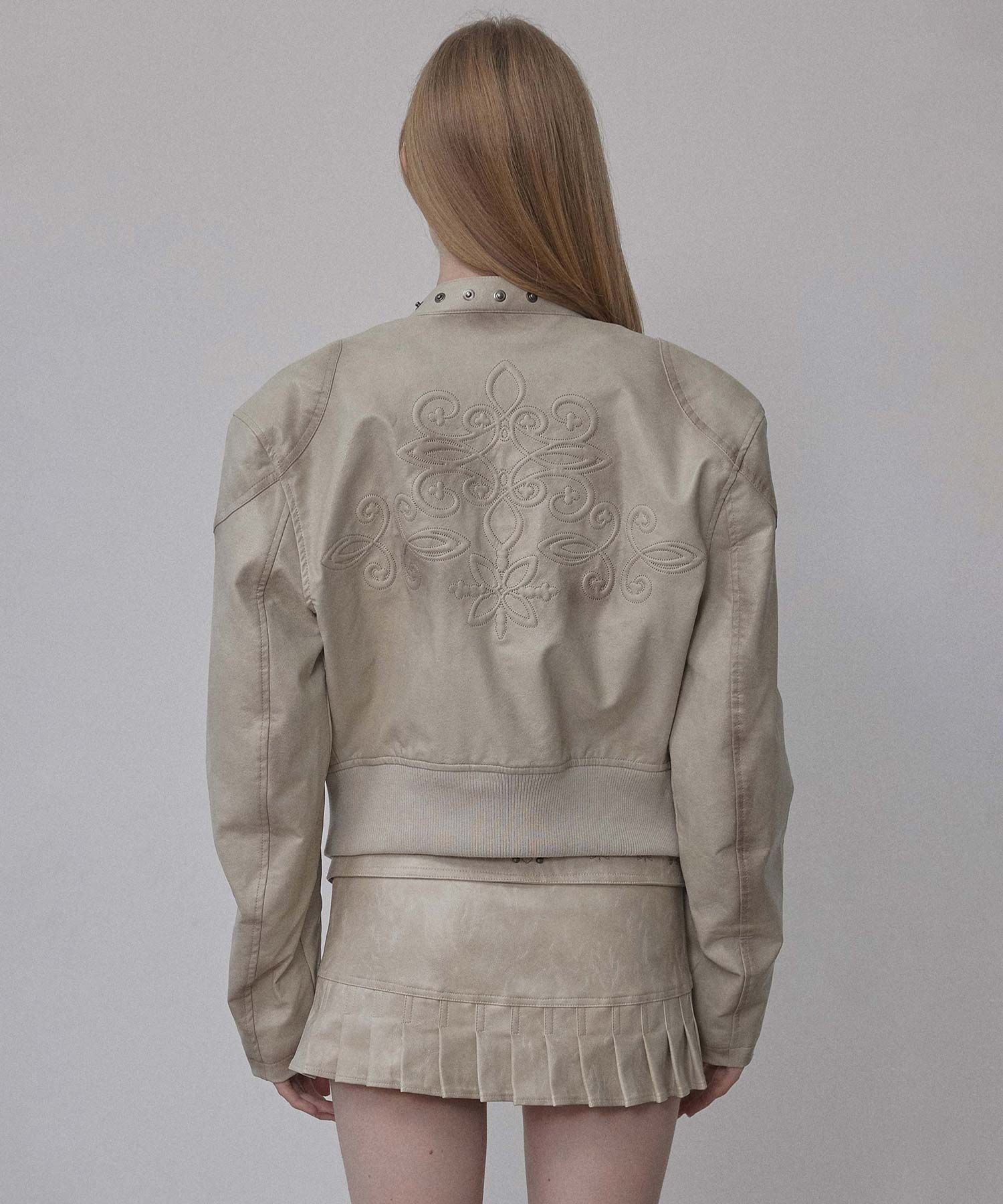 MUSINSA公式 | SCULPTOR Emboss Faux Leather Bomber Ivory