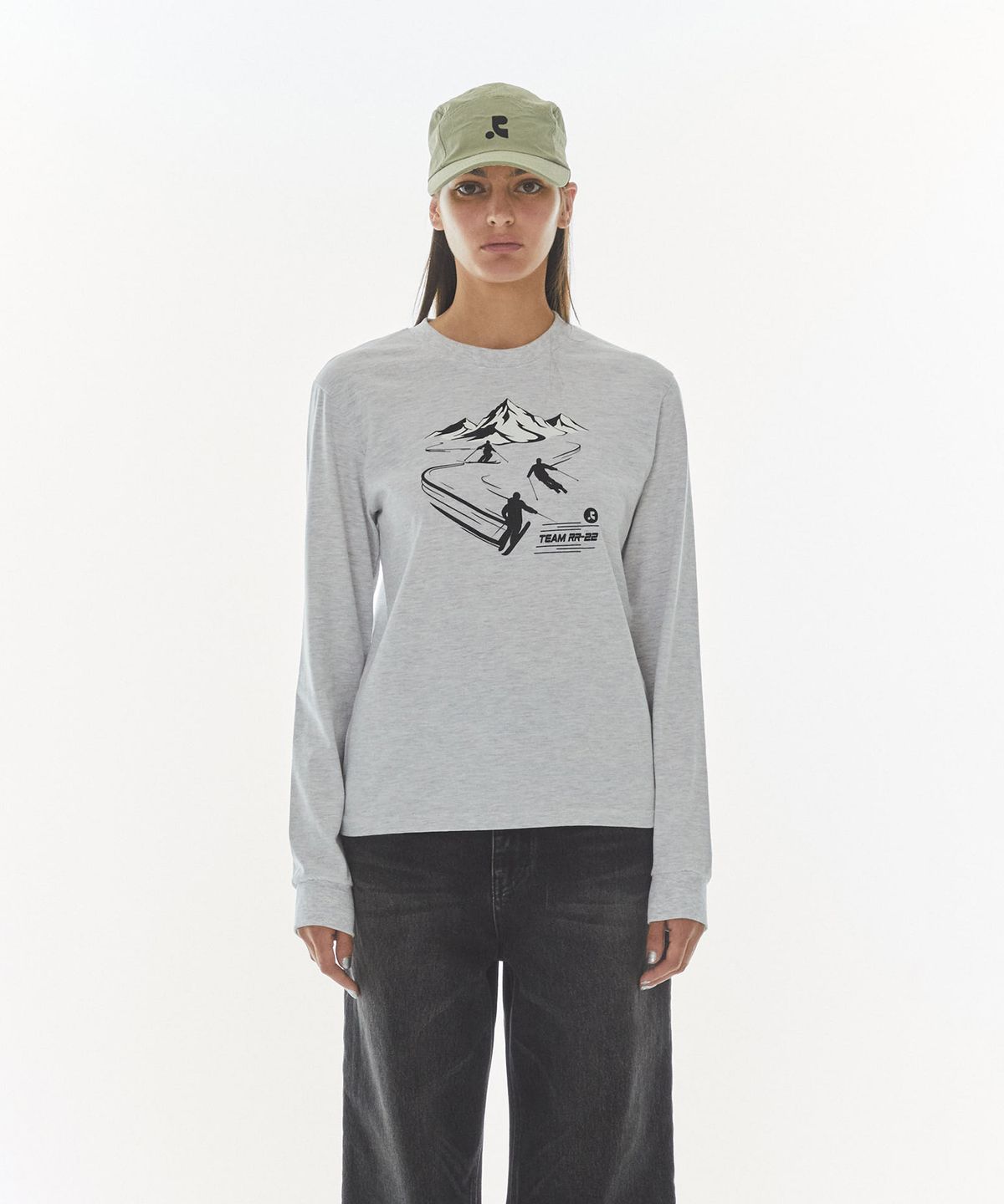 레스트앤레크레이션(REST&RECREATION) 22TEAM GRAPHIC LONG SLEEVE T-SHIRT - GREY