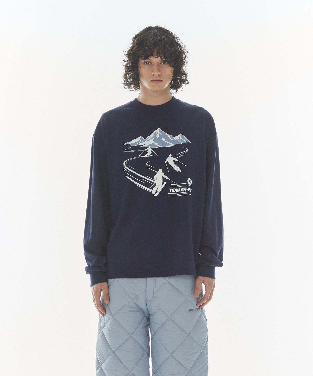 레스트앤레크레이션(REST&RECREATION) 22TEAM GRAPHIC LONG SLEEVE T-SHIRT - NAVY