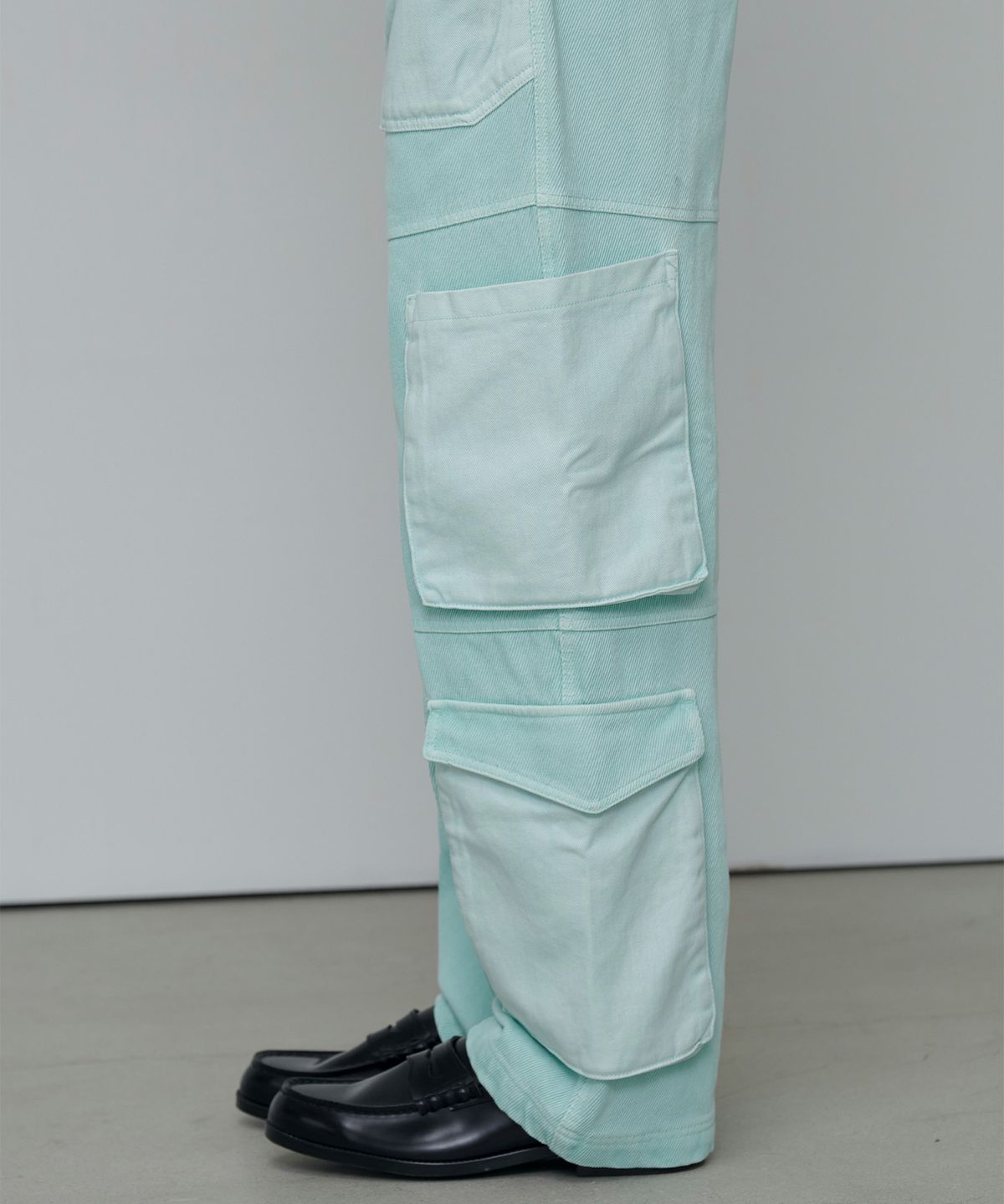 애니타임로릭(ANYTIME LOREAK) CAMELLIA BIG CARGO PANTS-MINT