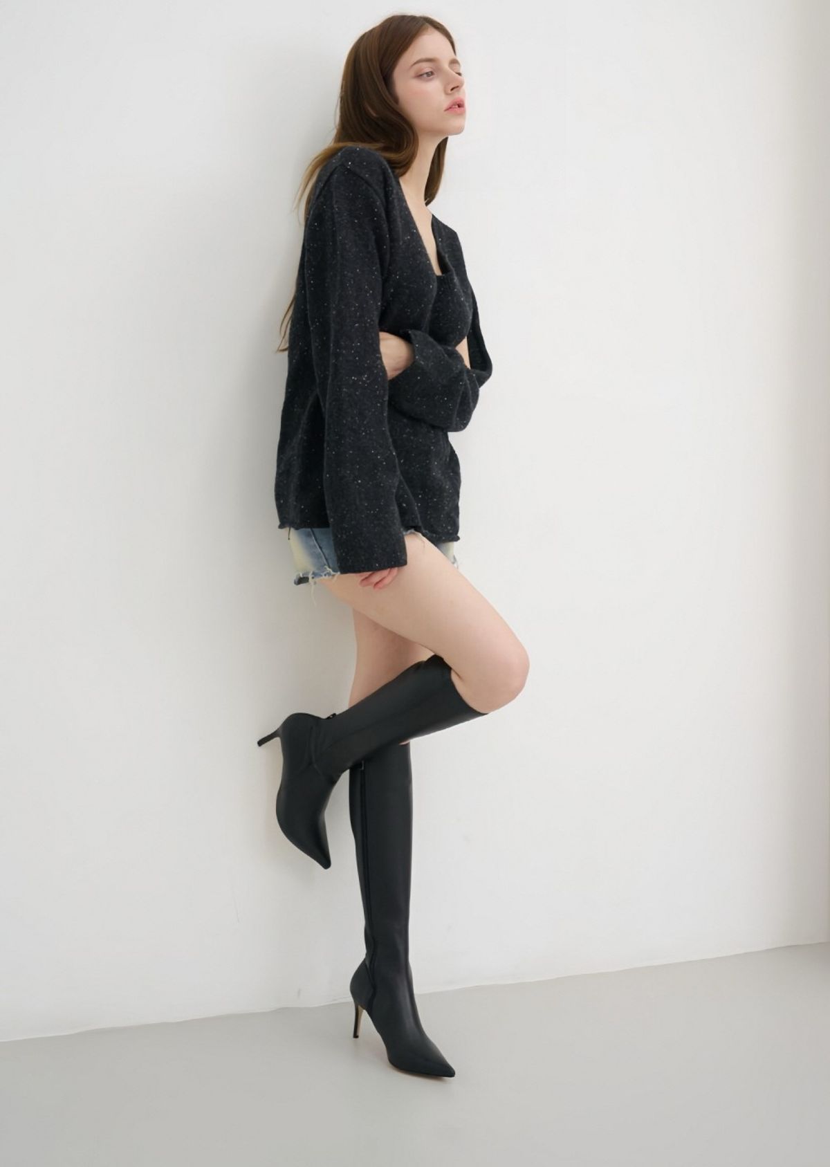 크레센트서울(CRESCENTSEOUL) 엘 레더 슬림 앵클릿 롱부츠 블랙