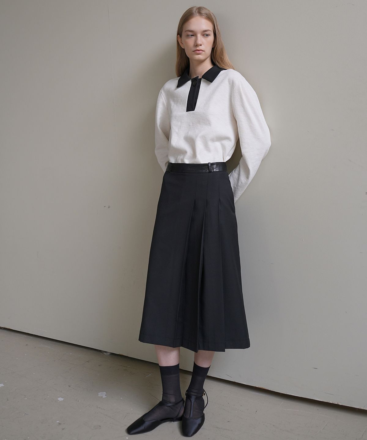 폴앤앨리스(PAUL&ALICE) LEATHER BAND WOOL SKIRT / BLACK