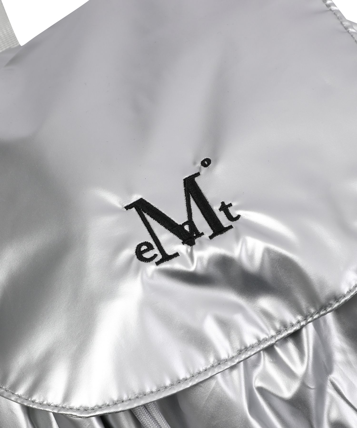 【MUCENT】SWAN GLOSSY BACK PACK MUSINSA | MUCENT Swan Glossy Backpack Unisex (2 Colors)