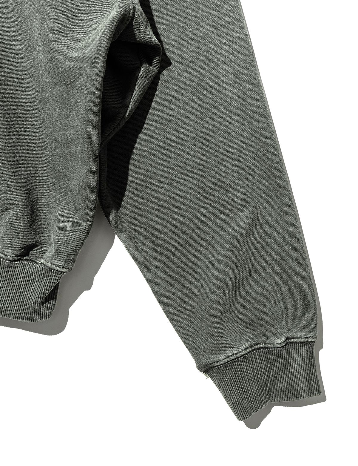 펀치드렁크파티즈(PUNCH DRUNK PARTIES) Circle Logo Garment Dyed Hoodie (KHAKI)