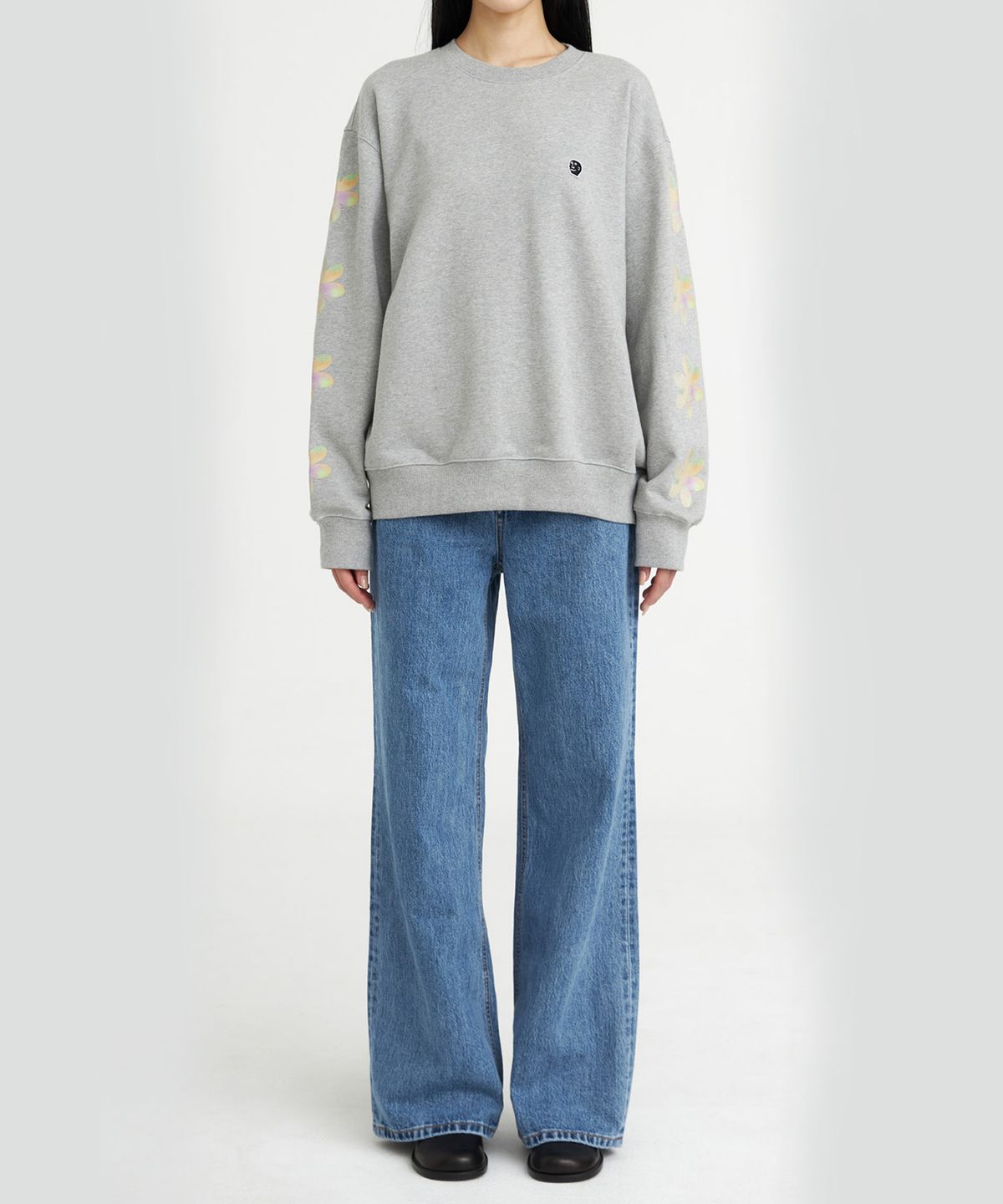 1011갤러리(1011 GALLERY) FLOWER GRAPHIC SWEATSHIRT