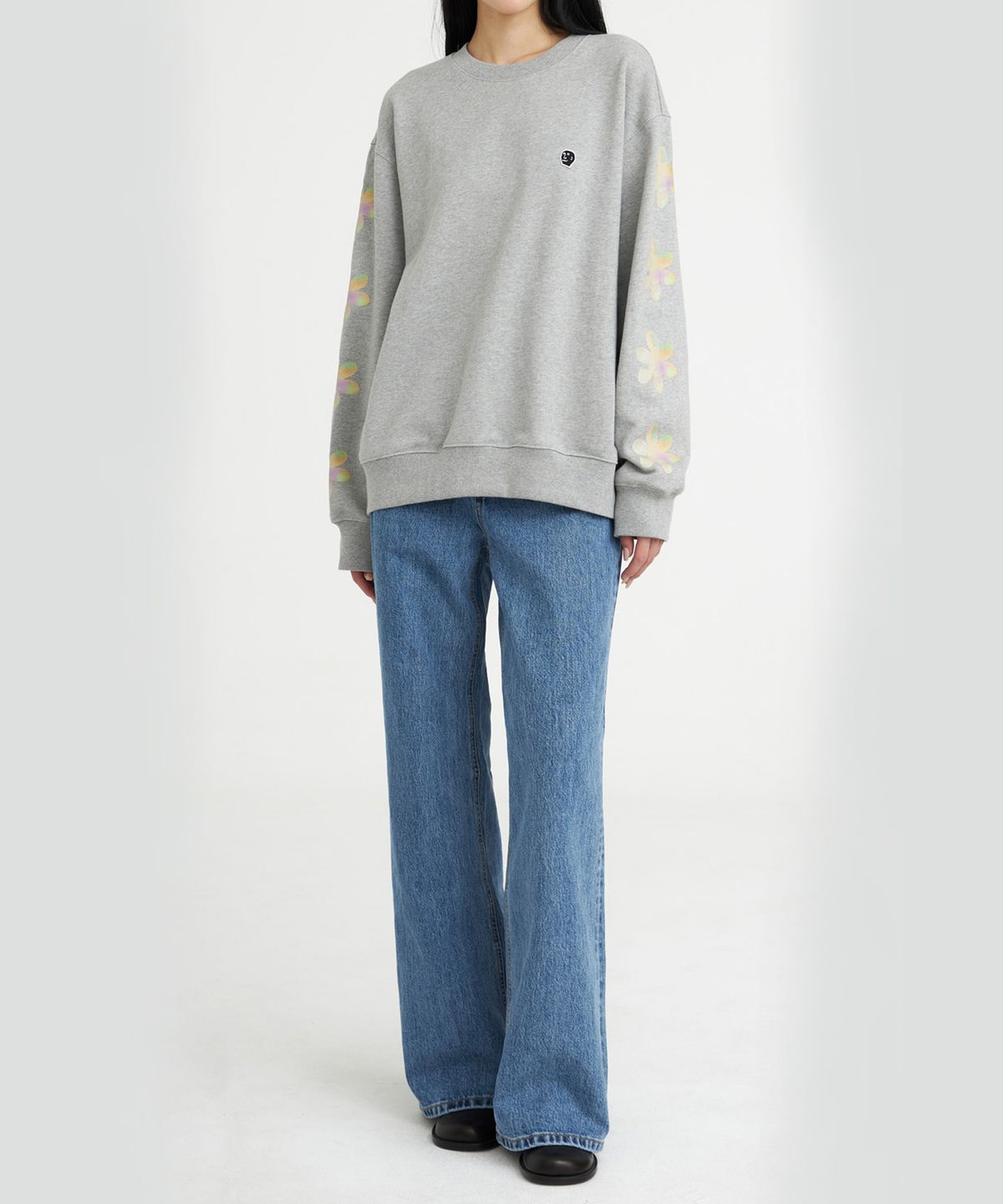 1011갤러리(1011 GALLERY) FLOWER GRAPHIC SWEATSHIRT
