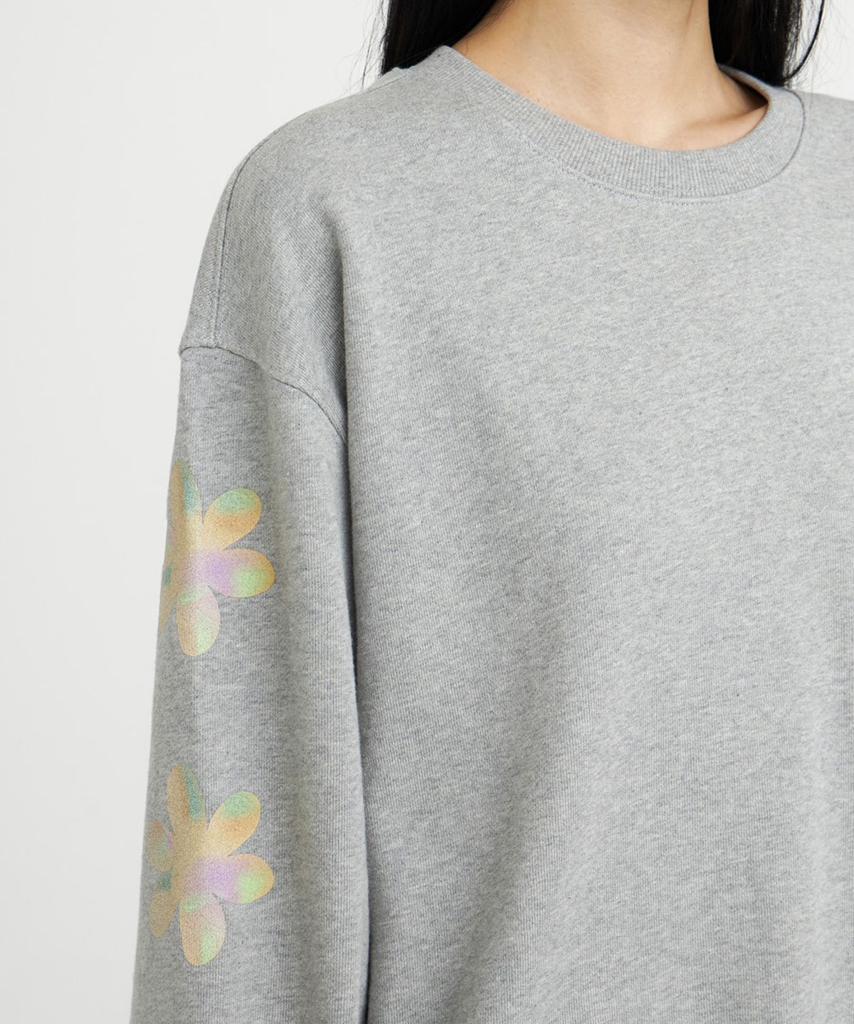 1011갤러리(1011 GALLERY) FLOWER GRAPHIC SWEATSHIRT