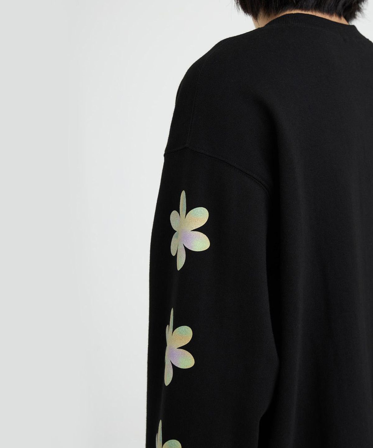 1011갤러리(1011 GALLERY) FLOWER GRAPHIC SWEATSHIRT